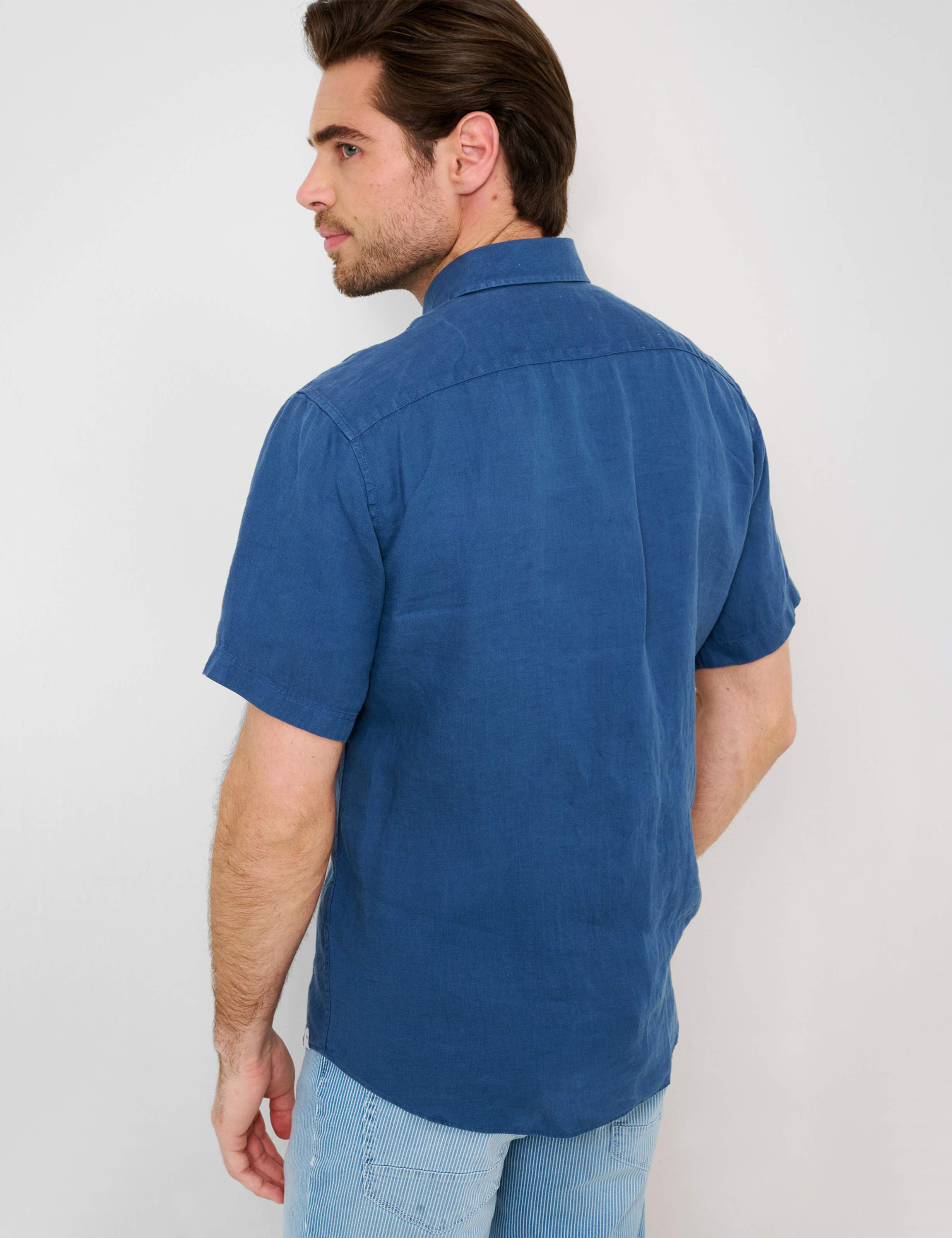 Men Style DAN cove  Model back