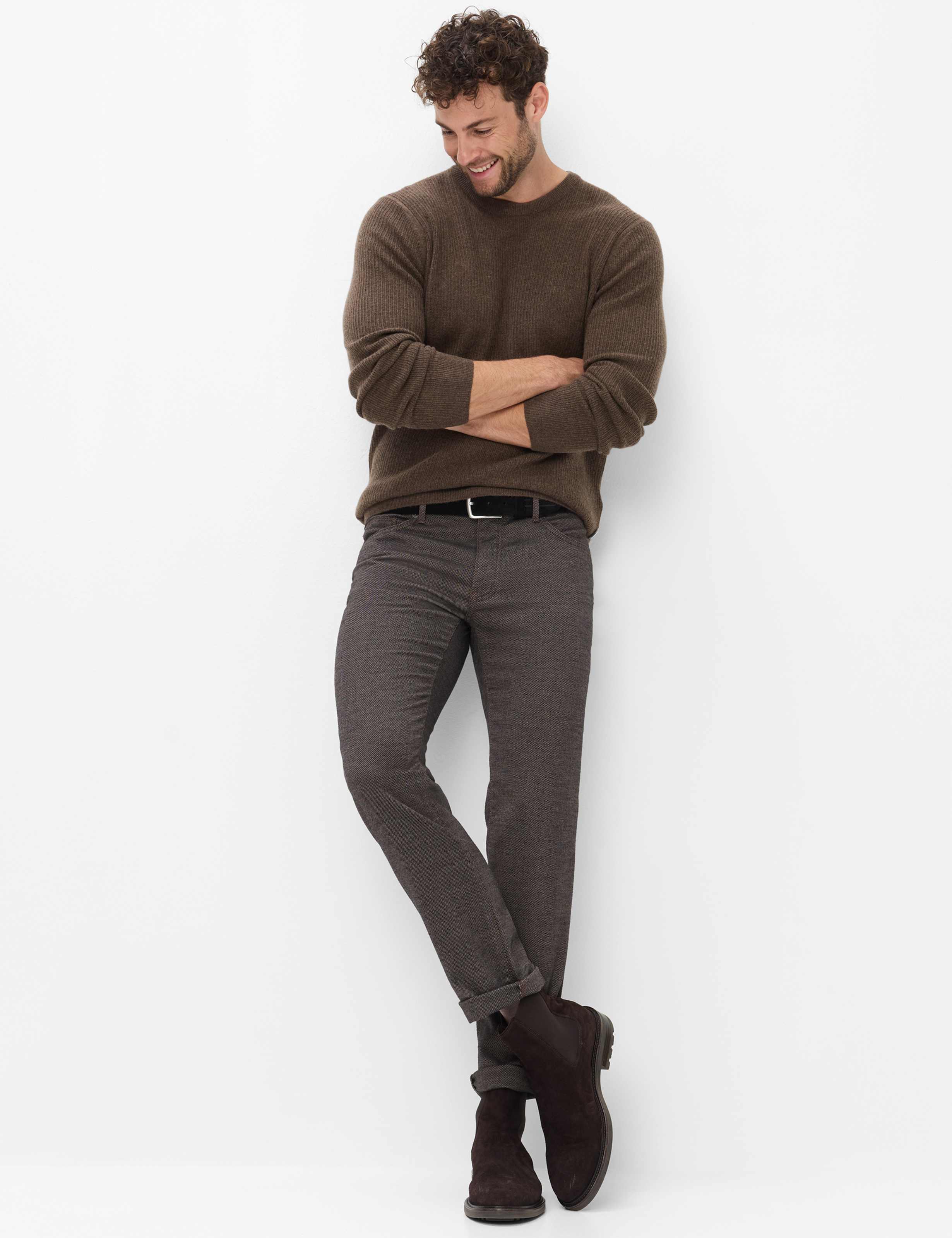 Homme Style CADIZ Marron Foncé Straight Fit Tenue du mannequin
