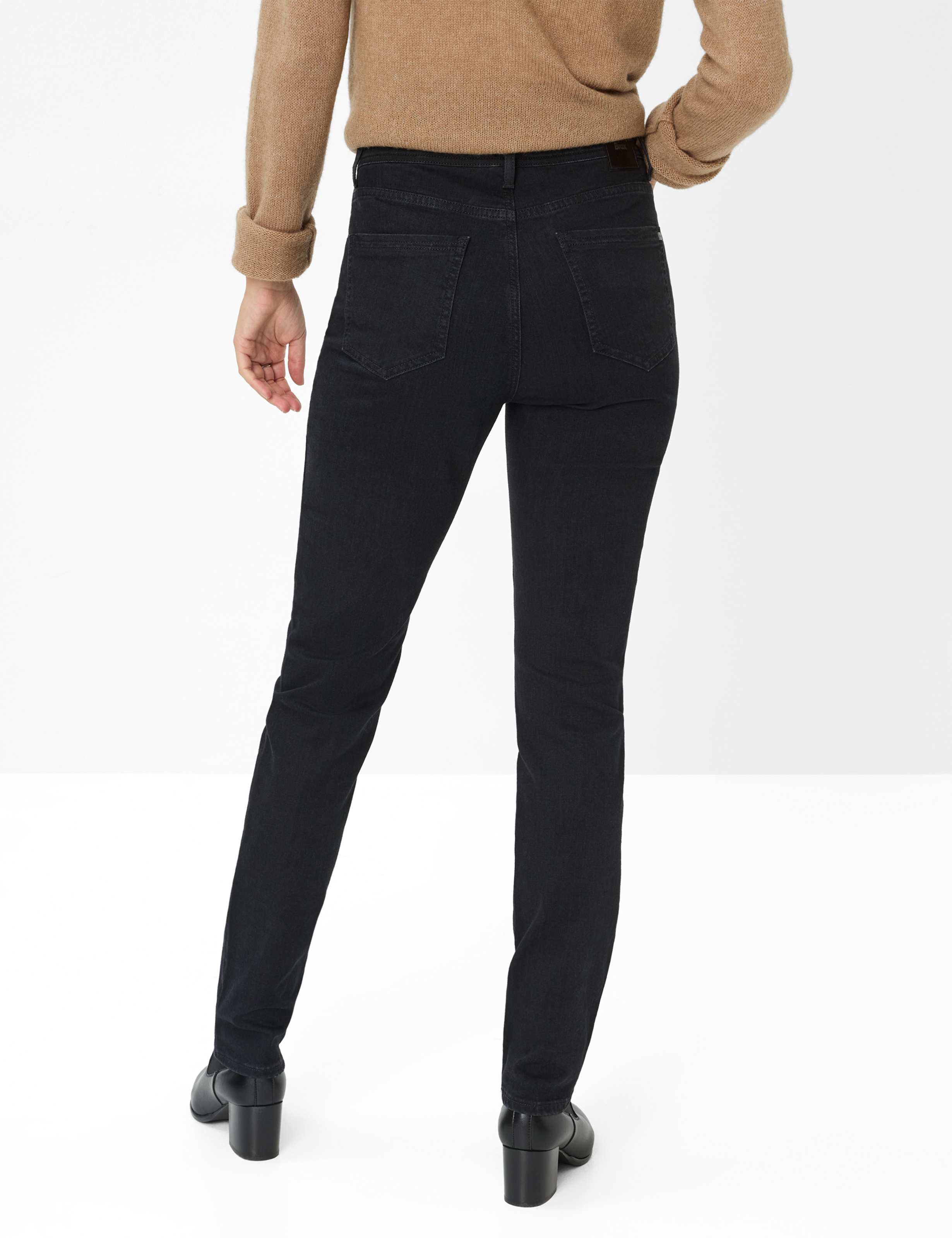 Damen Style MARY Denim Schwarz Regular Fit Model Rueck