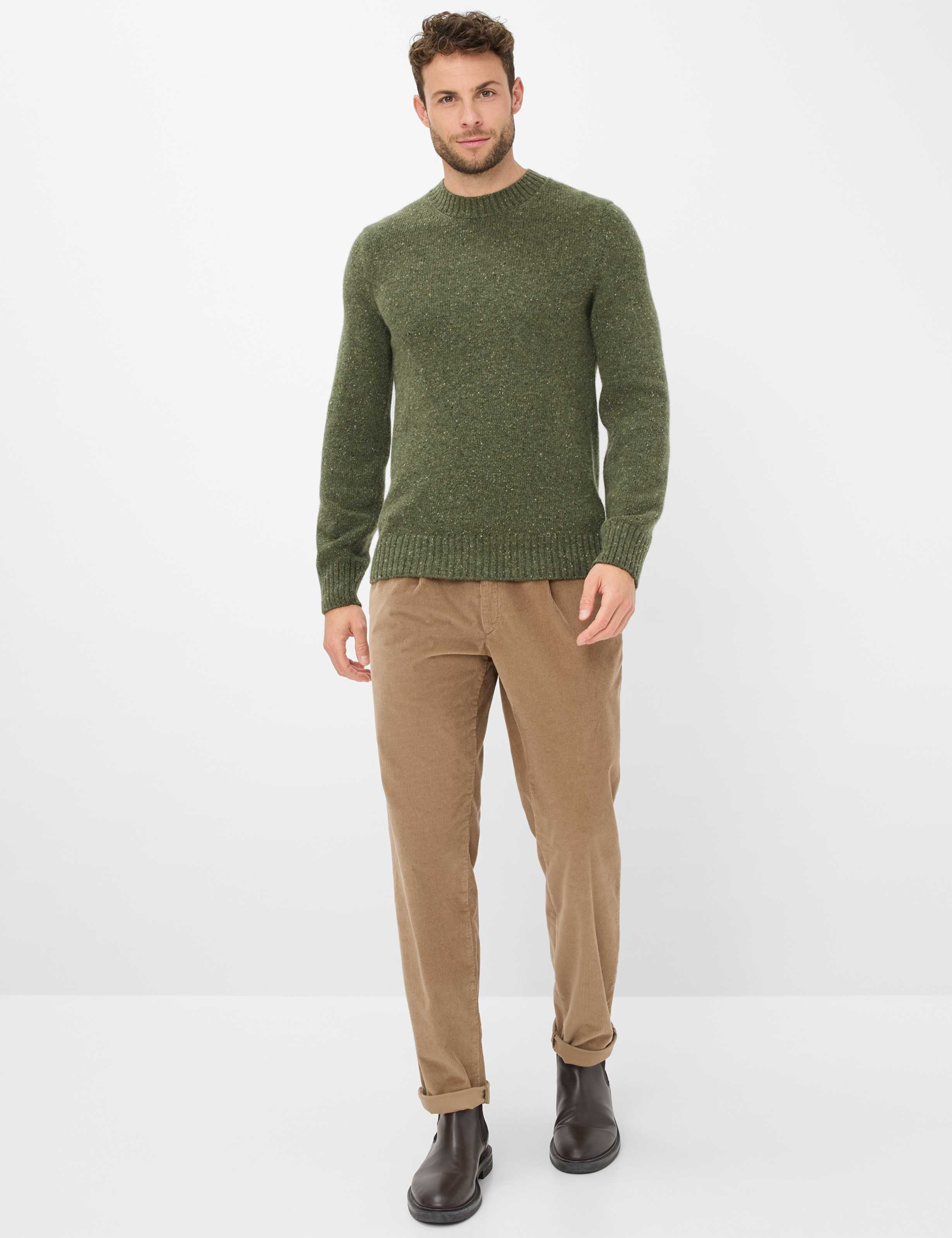 Homme Style LUIS Beige Regular Fit Tenue du mannequin