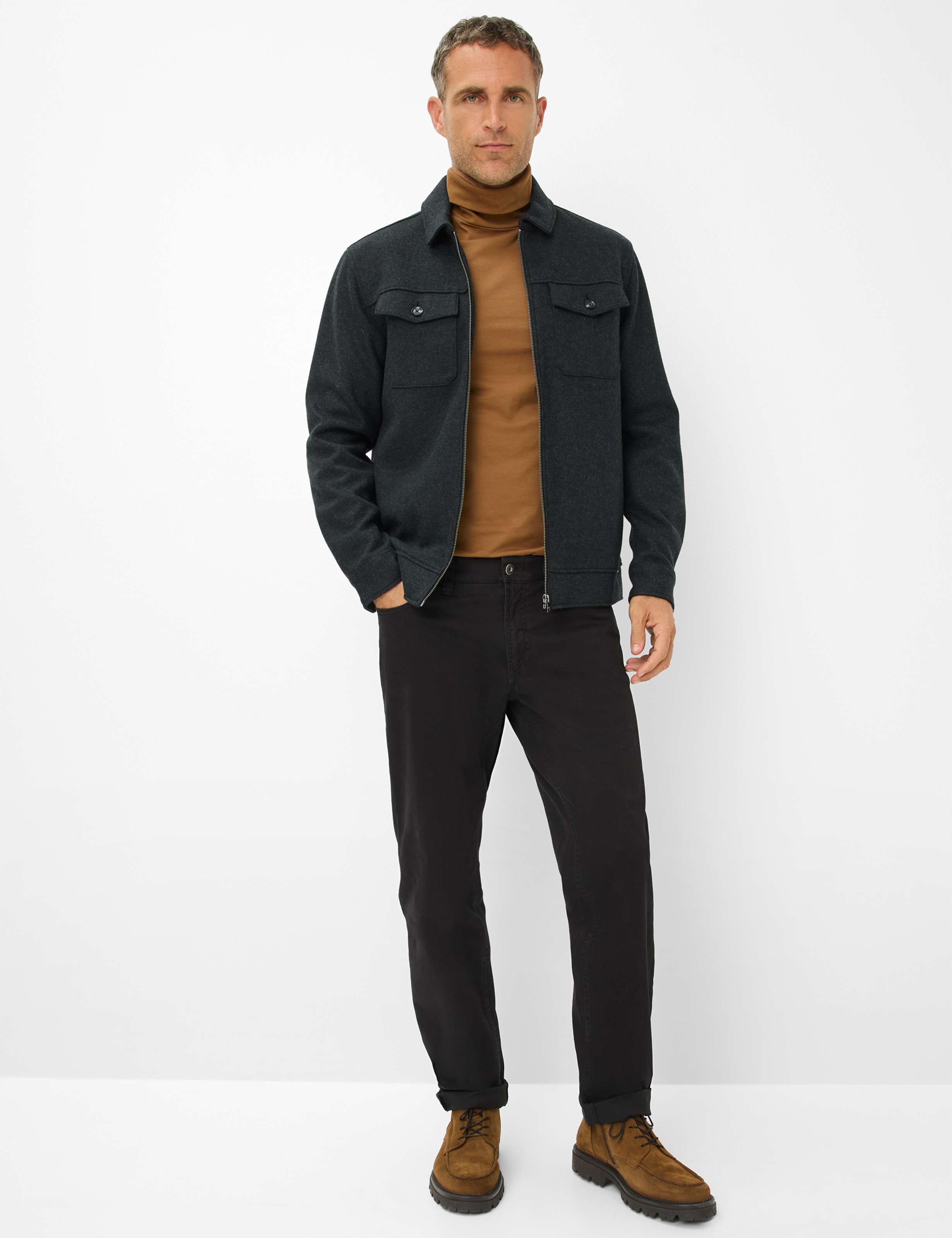 Homme Style LUKE Noir Modern Fit Tenue du mannequin
