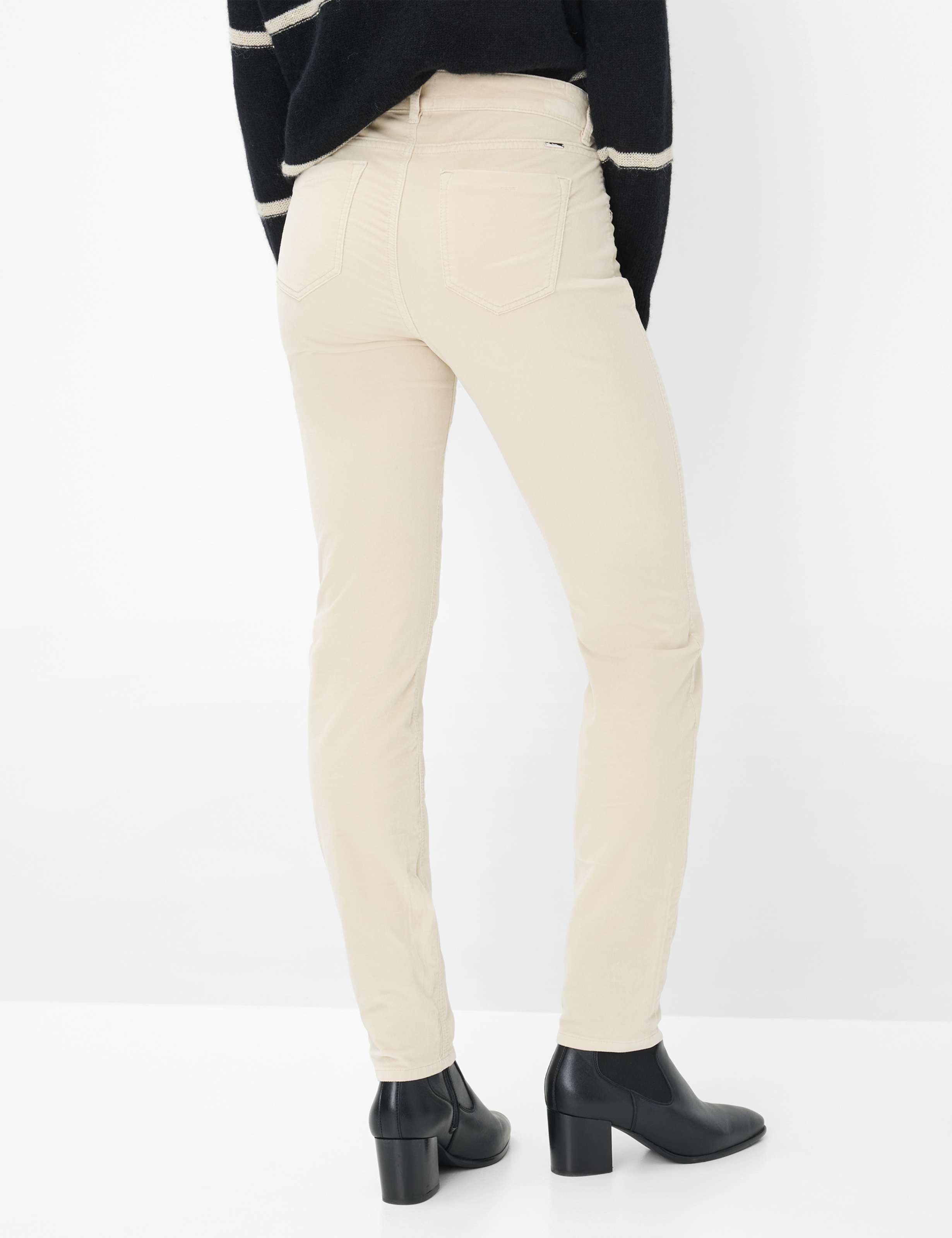 Tons de beige, Femme, Style SHAKIRA, MODEL_RUECK_ISHOP