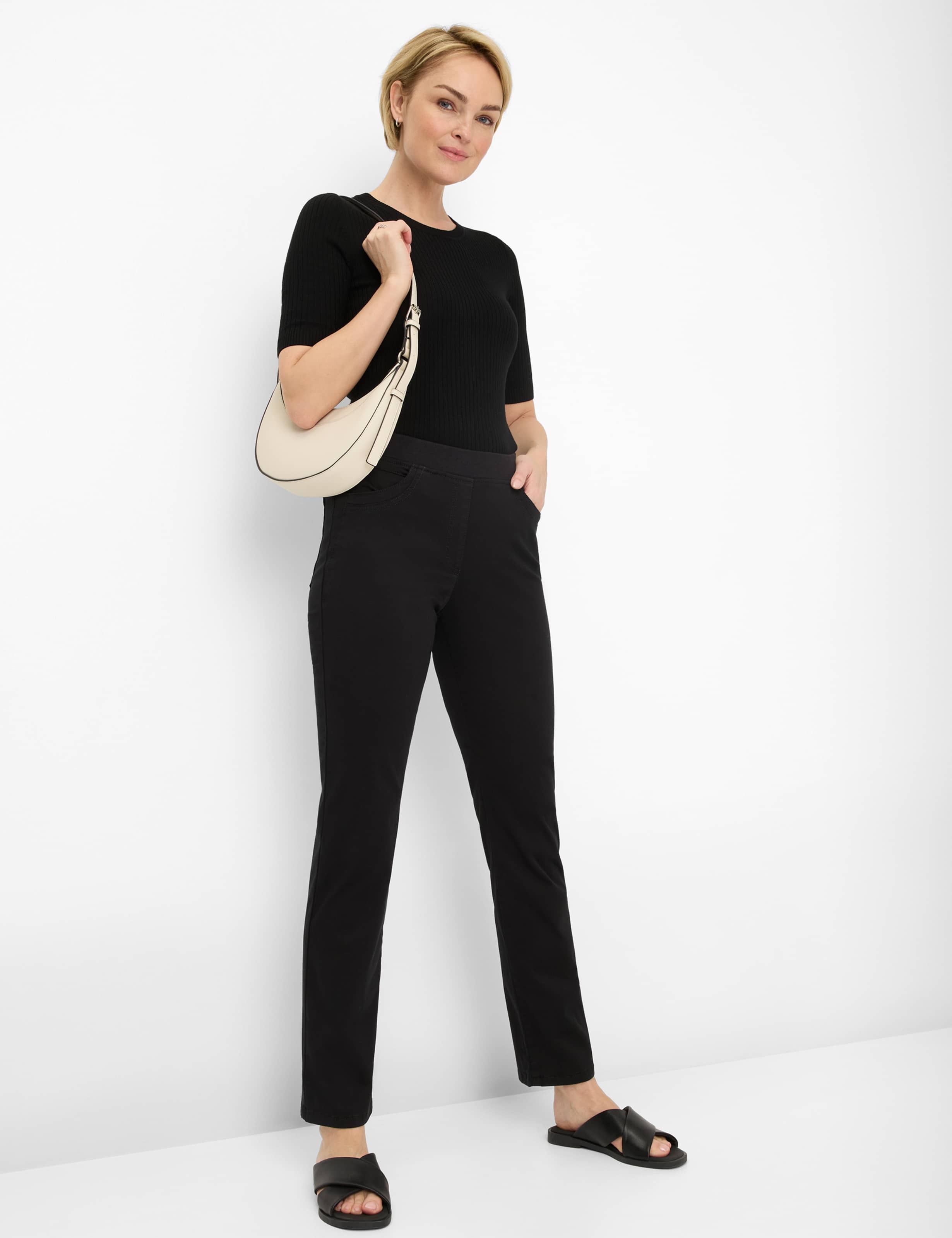 Dame Style PAMINA FUN Sort Slim Fit Model Outfit