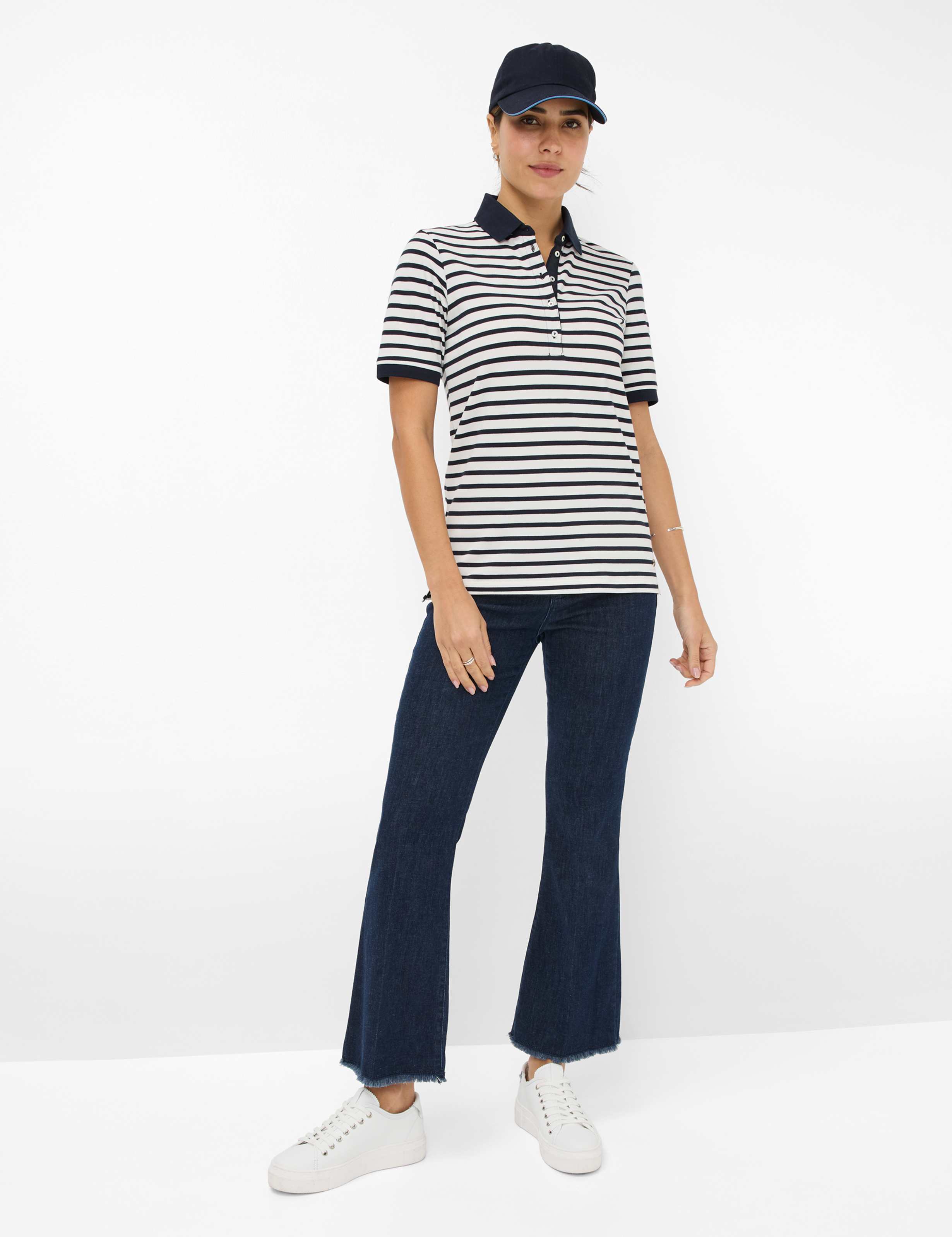 Women Style CLEO Dark Blue  Model Outfit