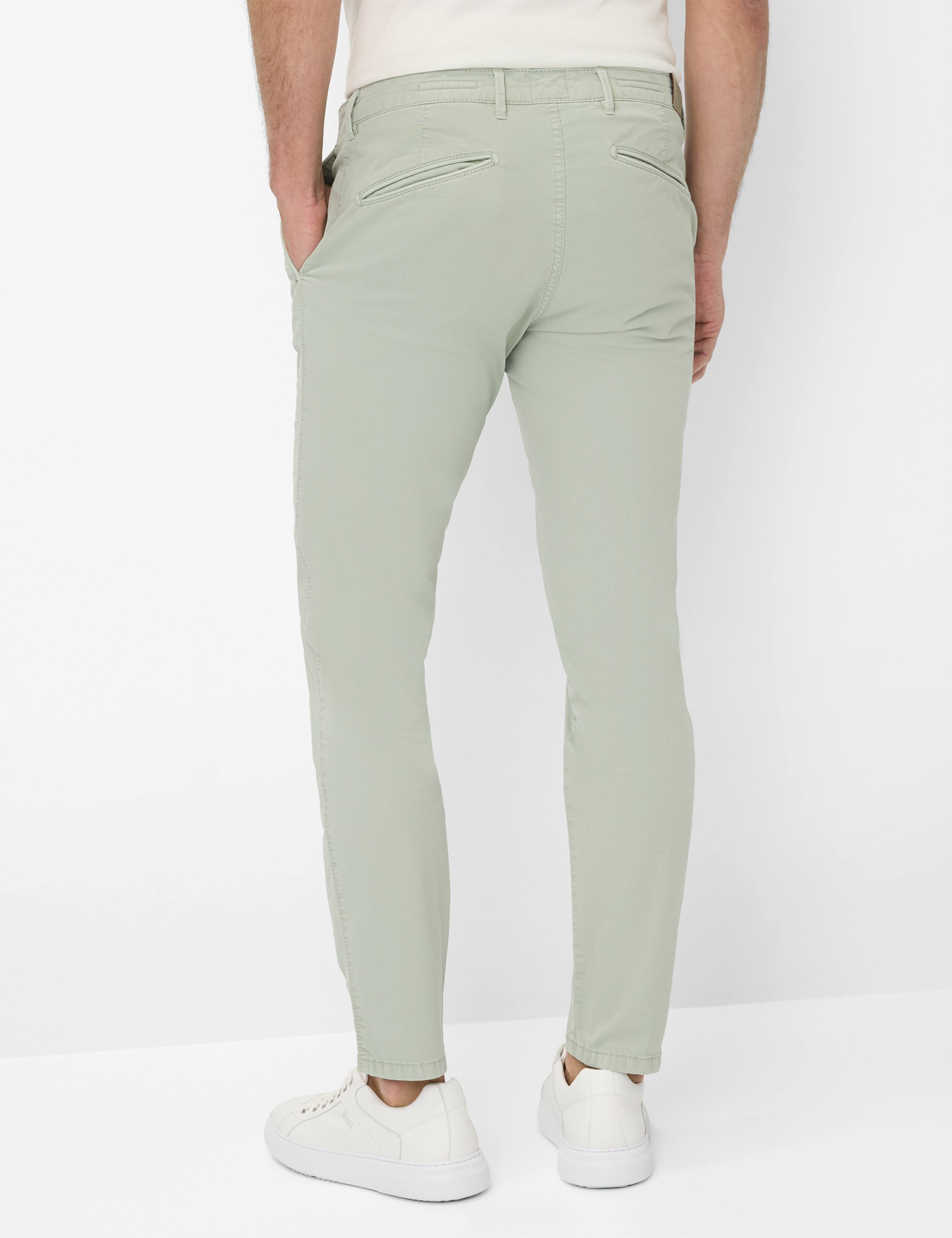 Herren Style SILVIO Hellgrün Slim Fit Model Rueck
