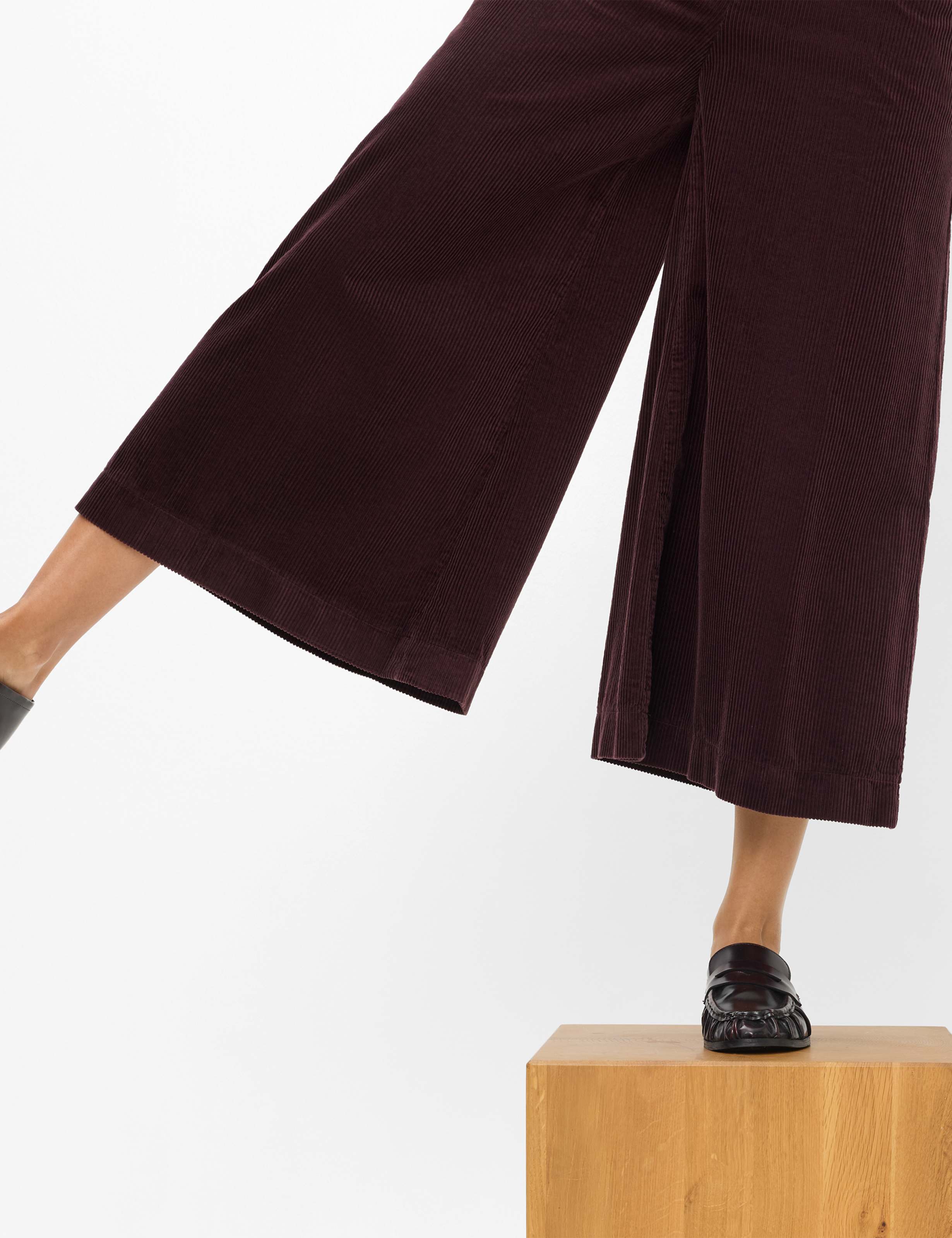 Dames Style MELLI S Donkerpaars Wide Leg Detail 1