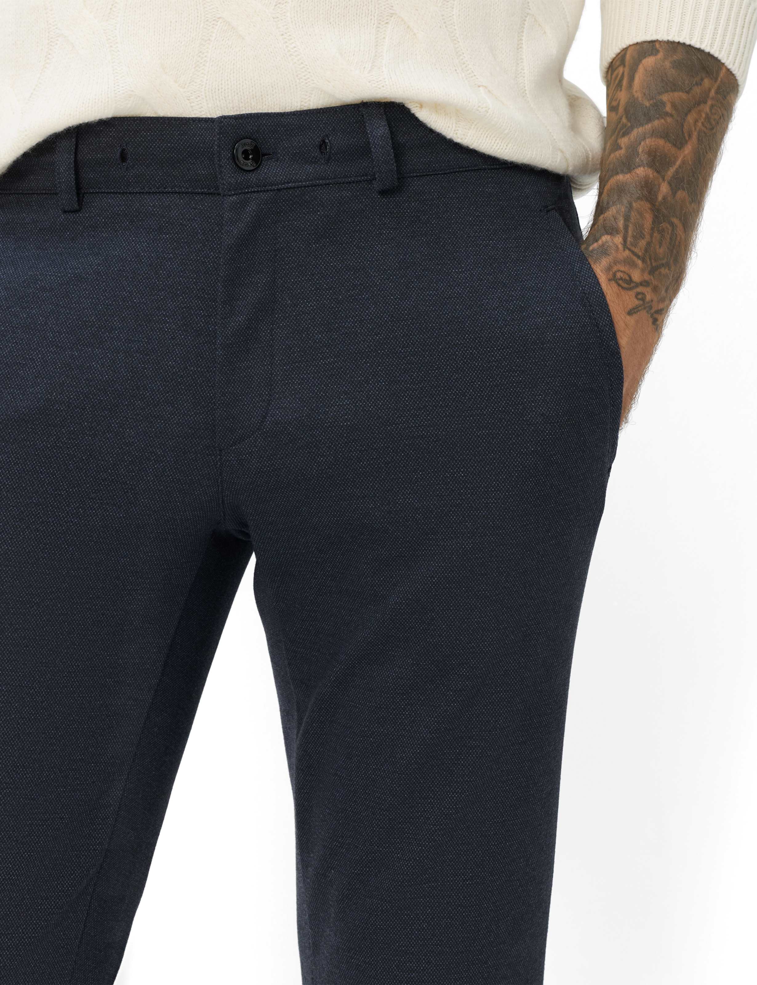 Herren Style PHIL Dunkelblau Tapered Fit Detail 2