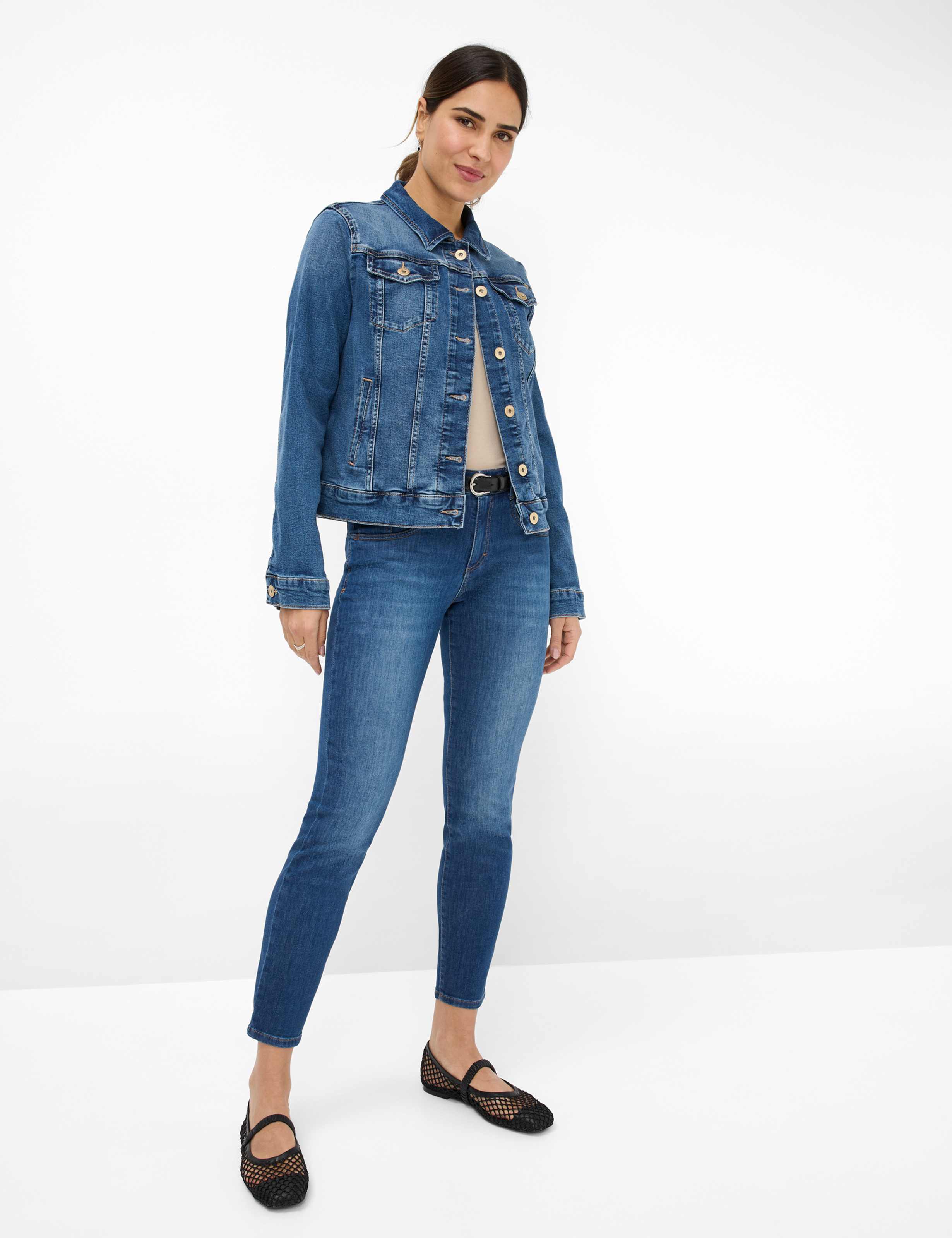 Women Style SHAKIRA S Denim Blue Slim Fit Model Outfit