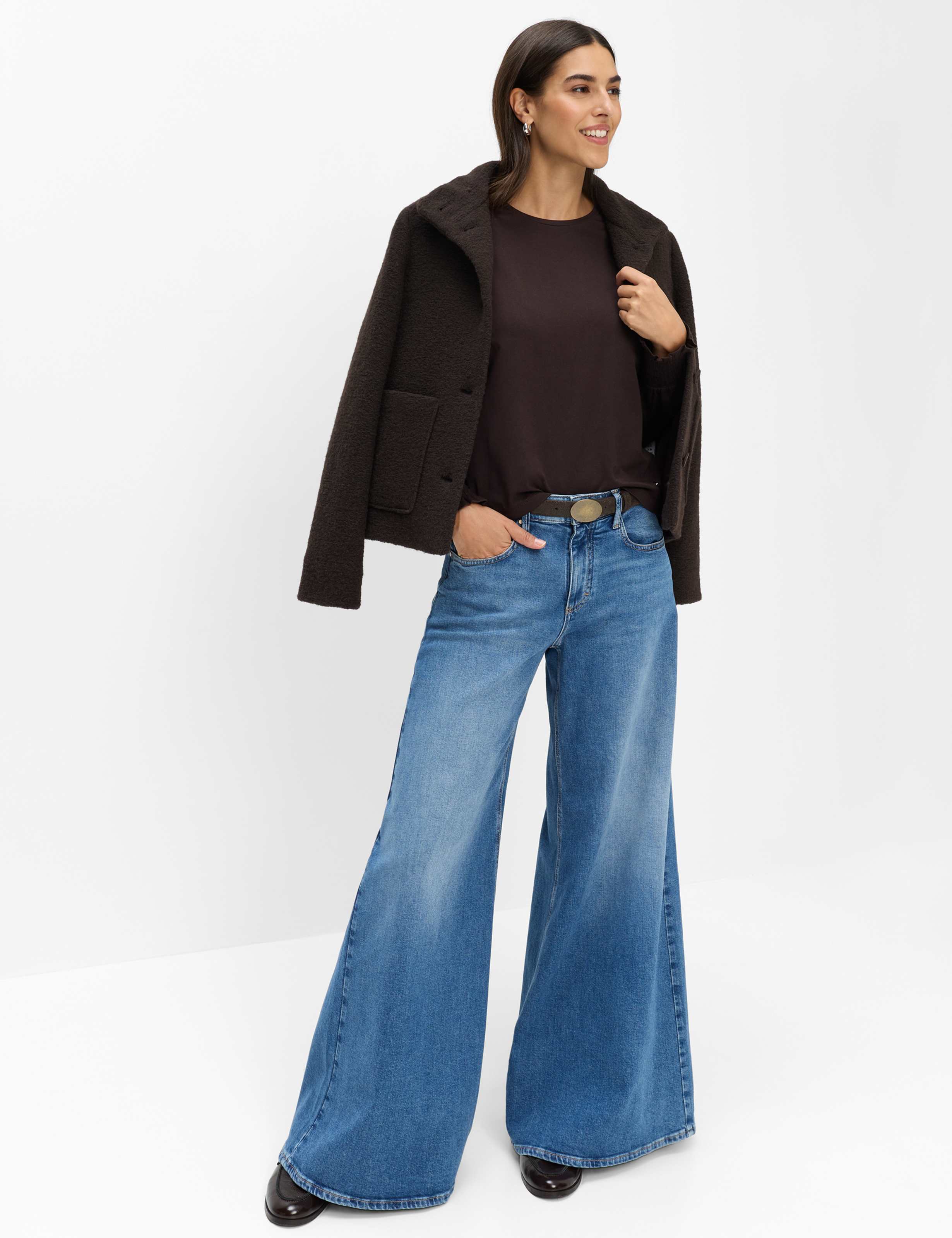 Damen Style CAITLIN L Dunkelbraun  Model Outfit