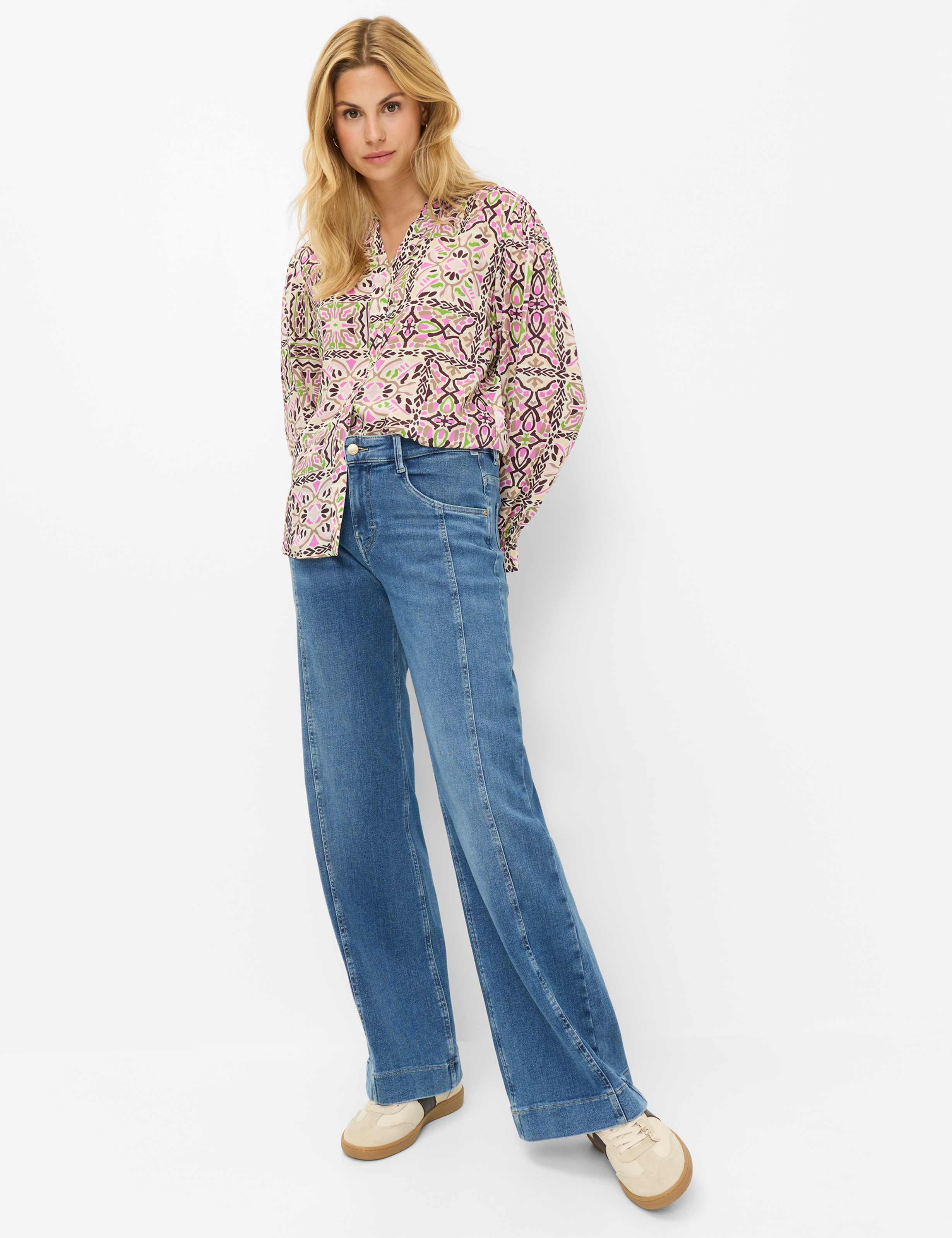 Damen Style MAINE Denim Blau Regular Wide Leg Model Outfit