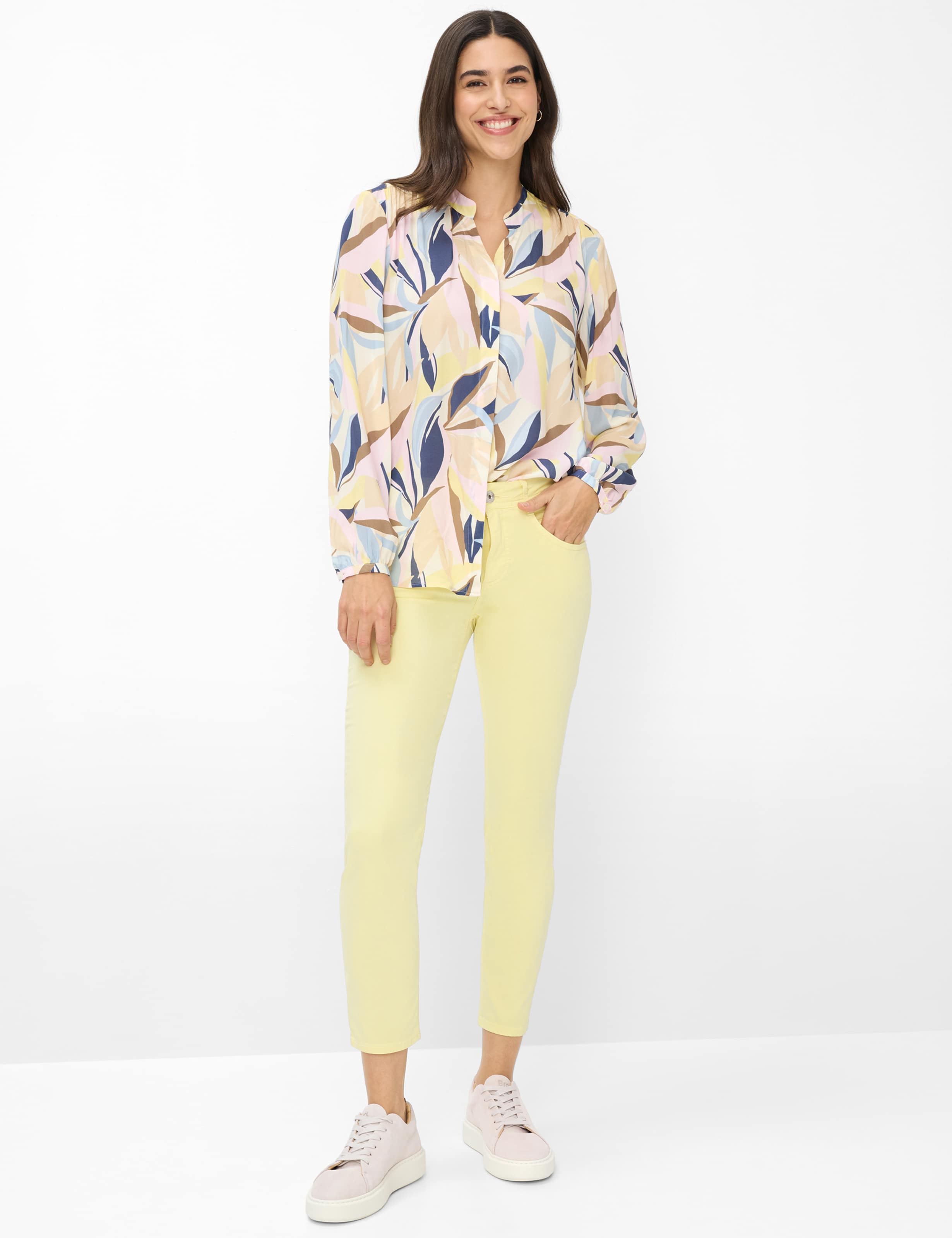 Damen Style SHAKIRA S Denim Hellgelb Slim Fit Model Outfit