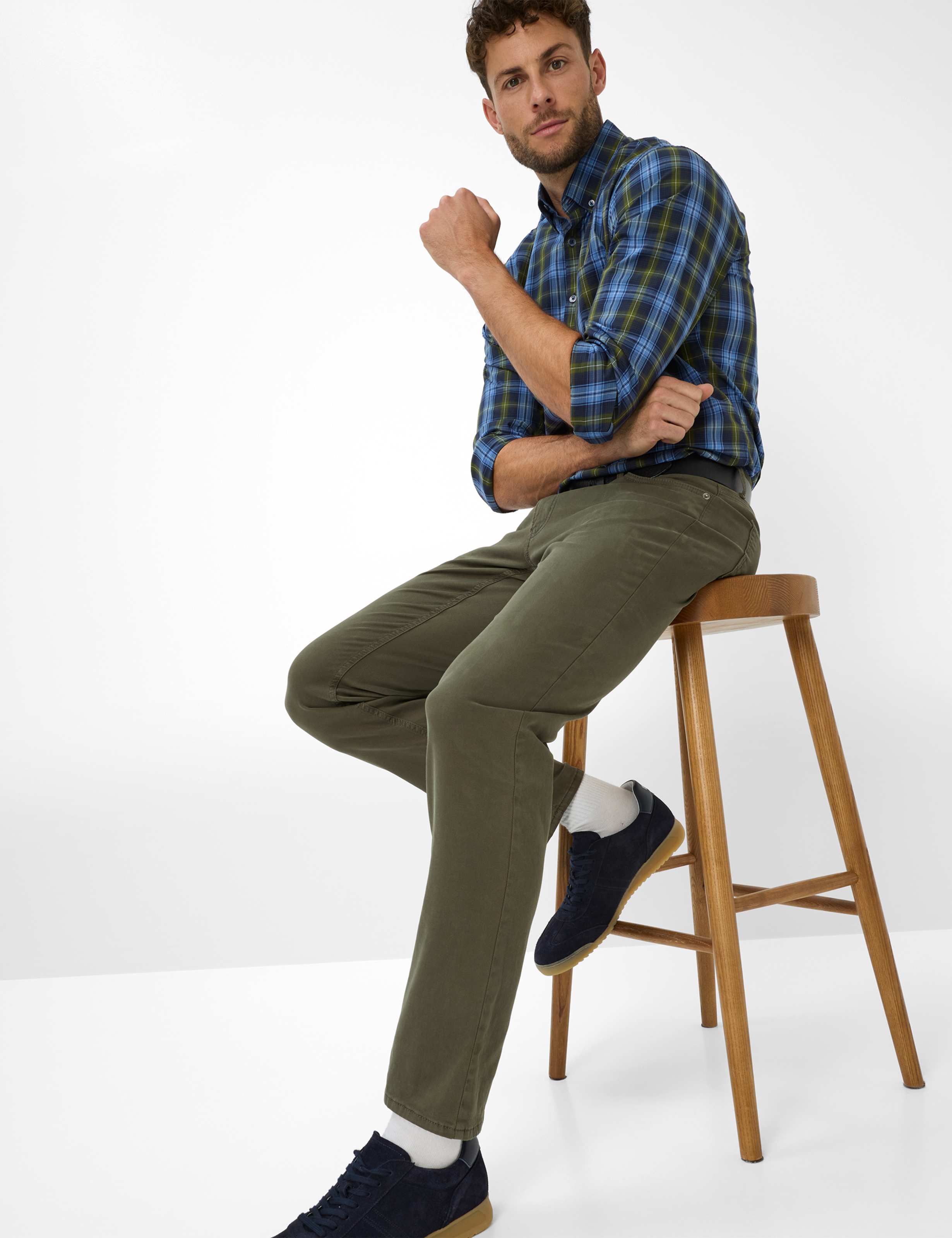 Men Style CHUCK Green - Olive Modern Fit Detail 1