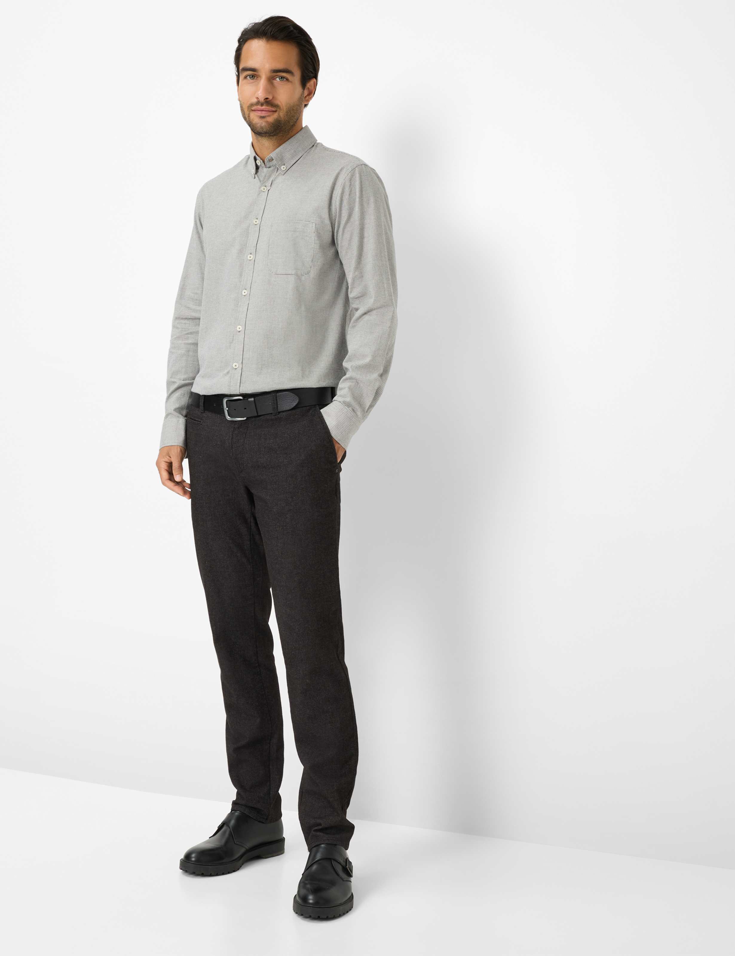 Heren Style FABIO Lichtgrijs Modern Fit Model outfit