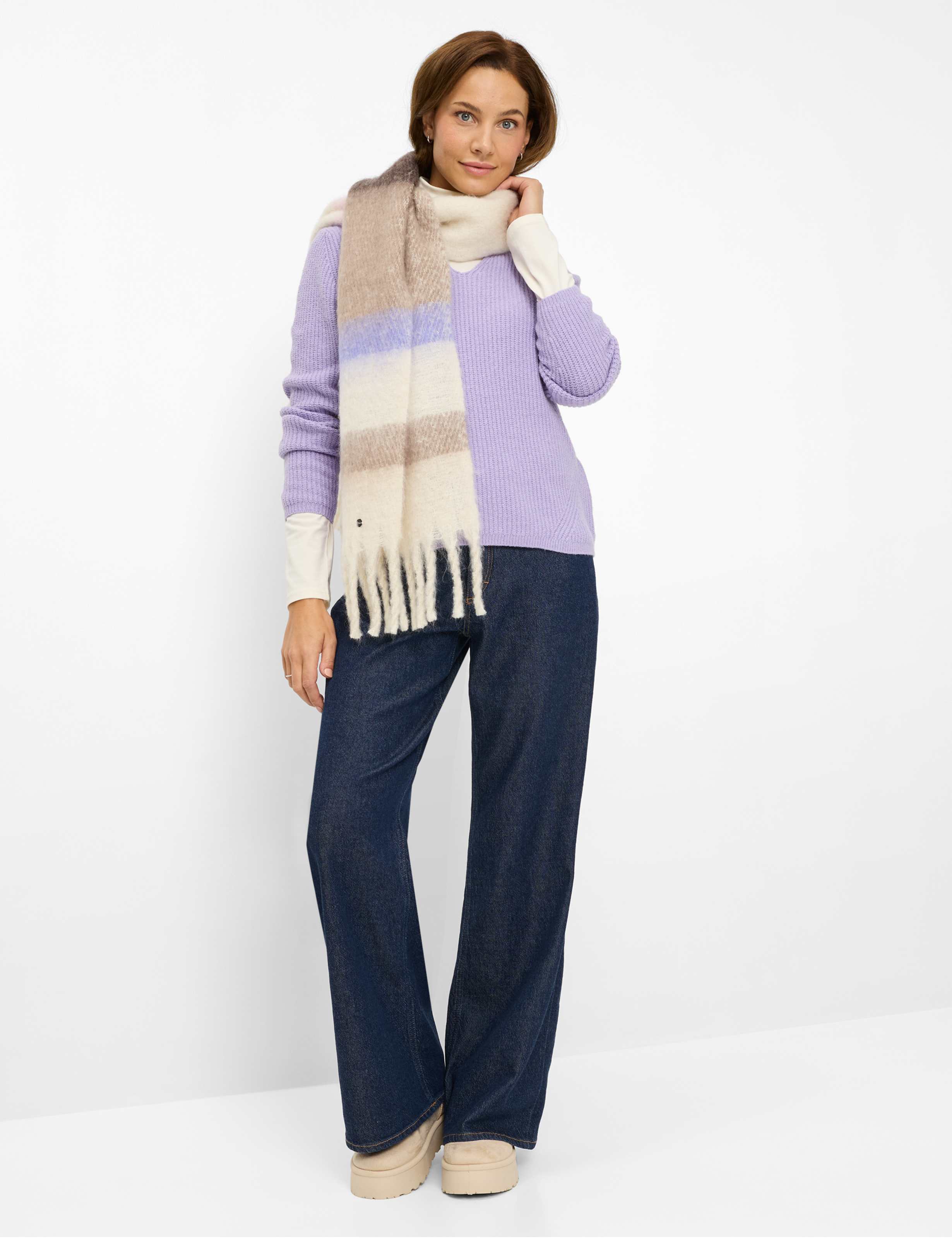 Damen Style LANA Helles Lila  Model Outfit