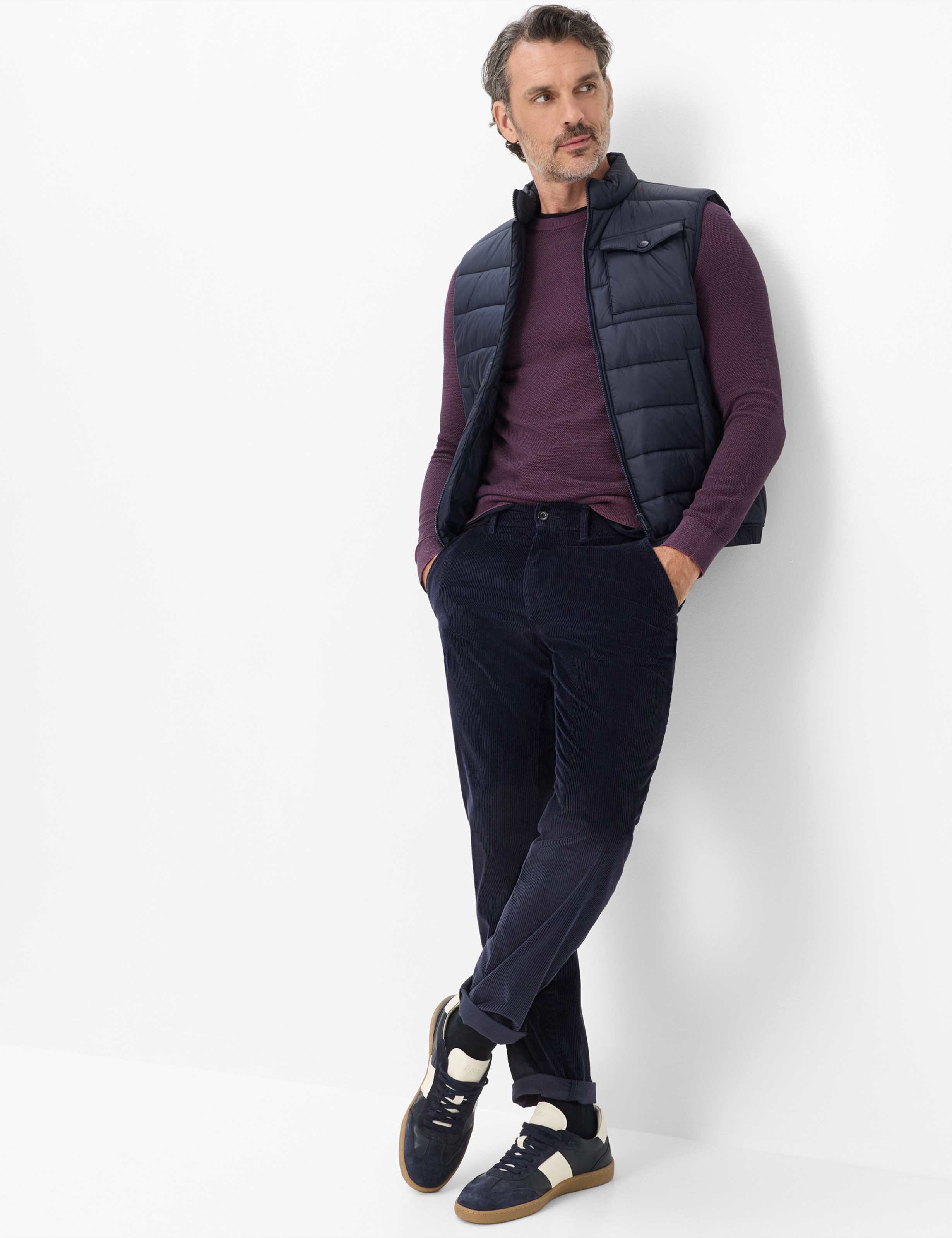 Herren Style THILO Dunkelblau Regular Fit Model Outfit