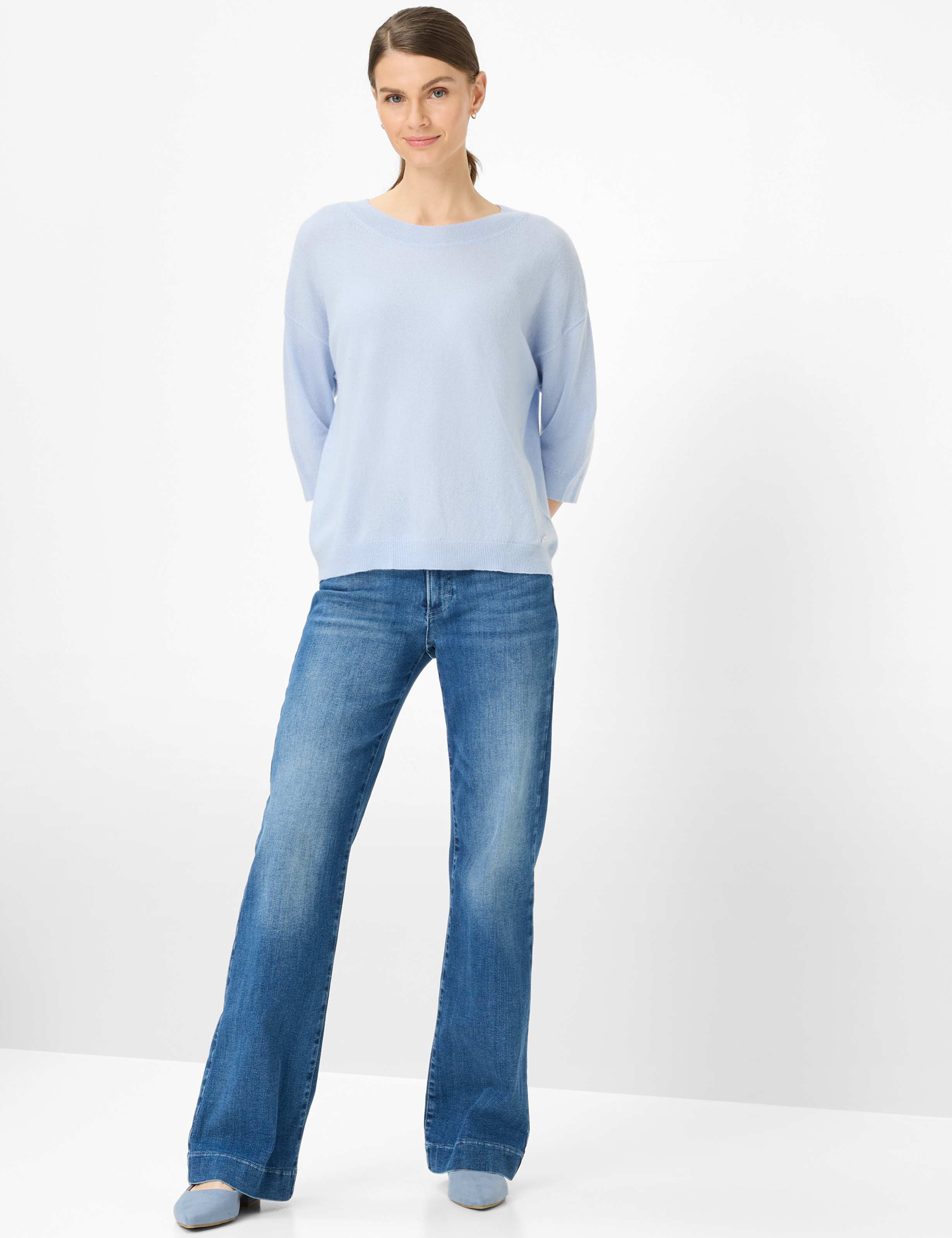 Femme Style LISA Bleu Clair  Tenue du mannequin