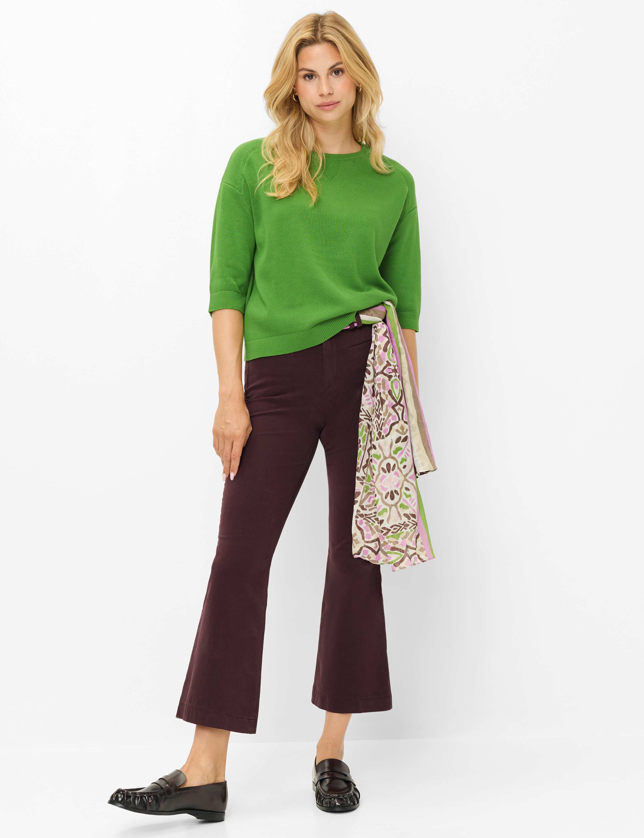 Damen Style NIA Grün  Model Outfit