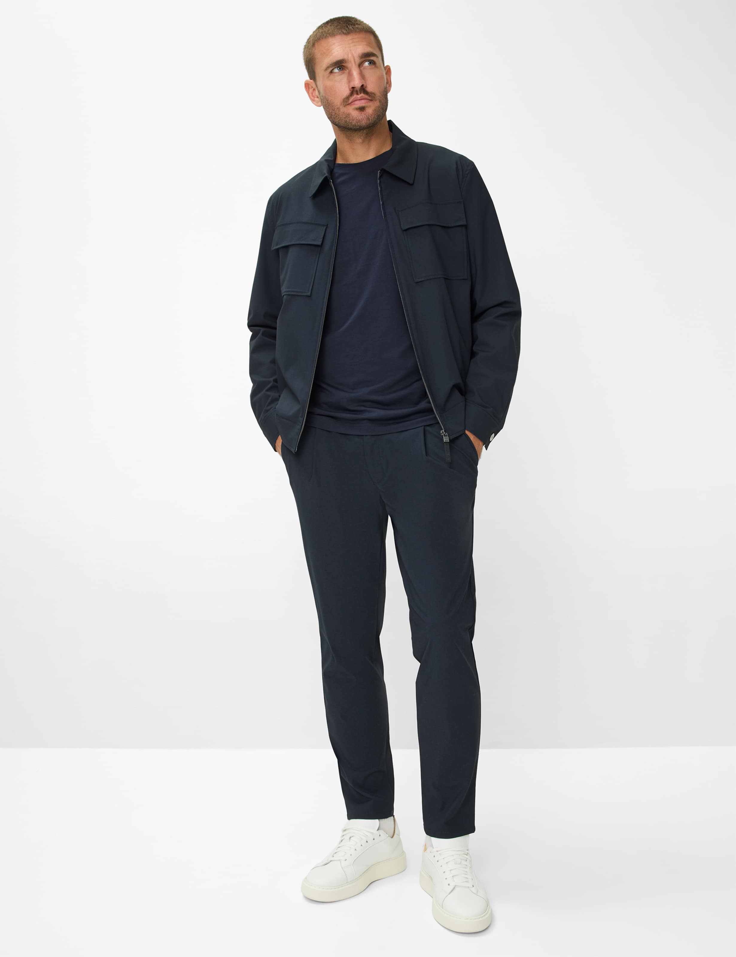 Herren Style TINO Dunkelblau Relaxed Fit Model Outfit