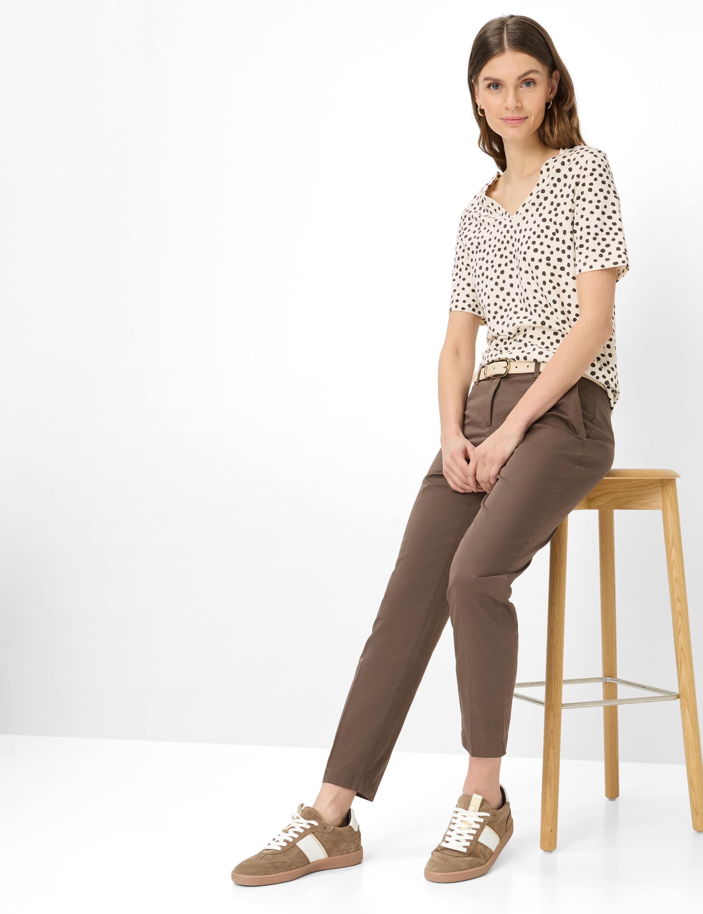 Women Style MARON S Dark Brown Regular Fit Detail 1