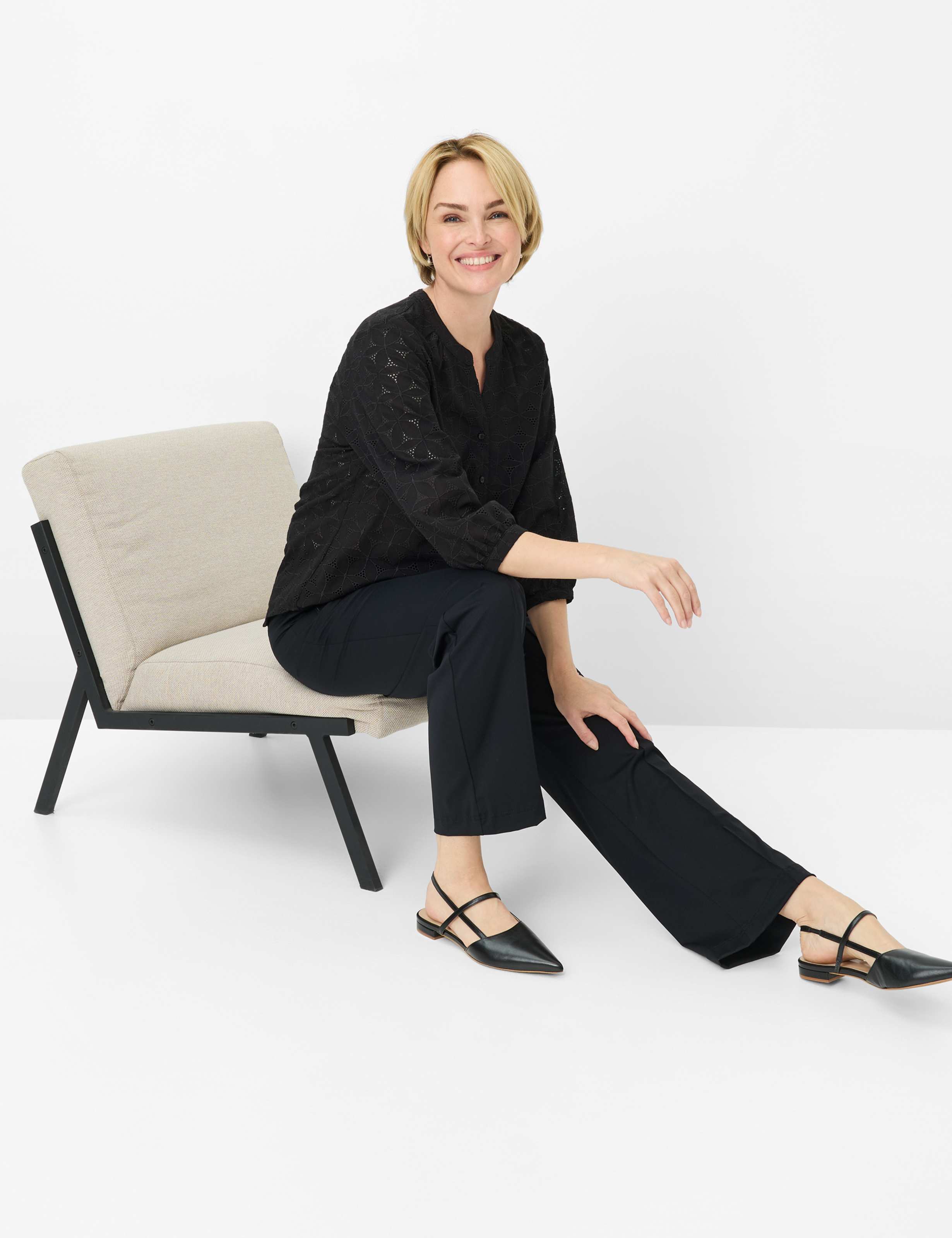 Damen Style PEGGY FLARED Schwarz Slim Fit Detail 1