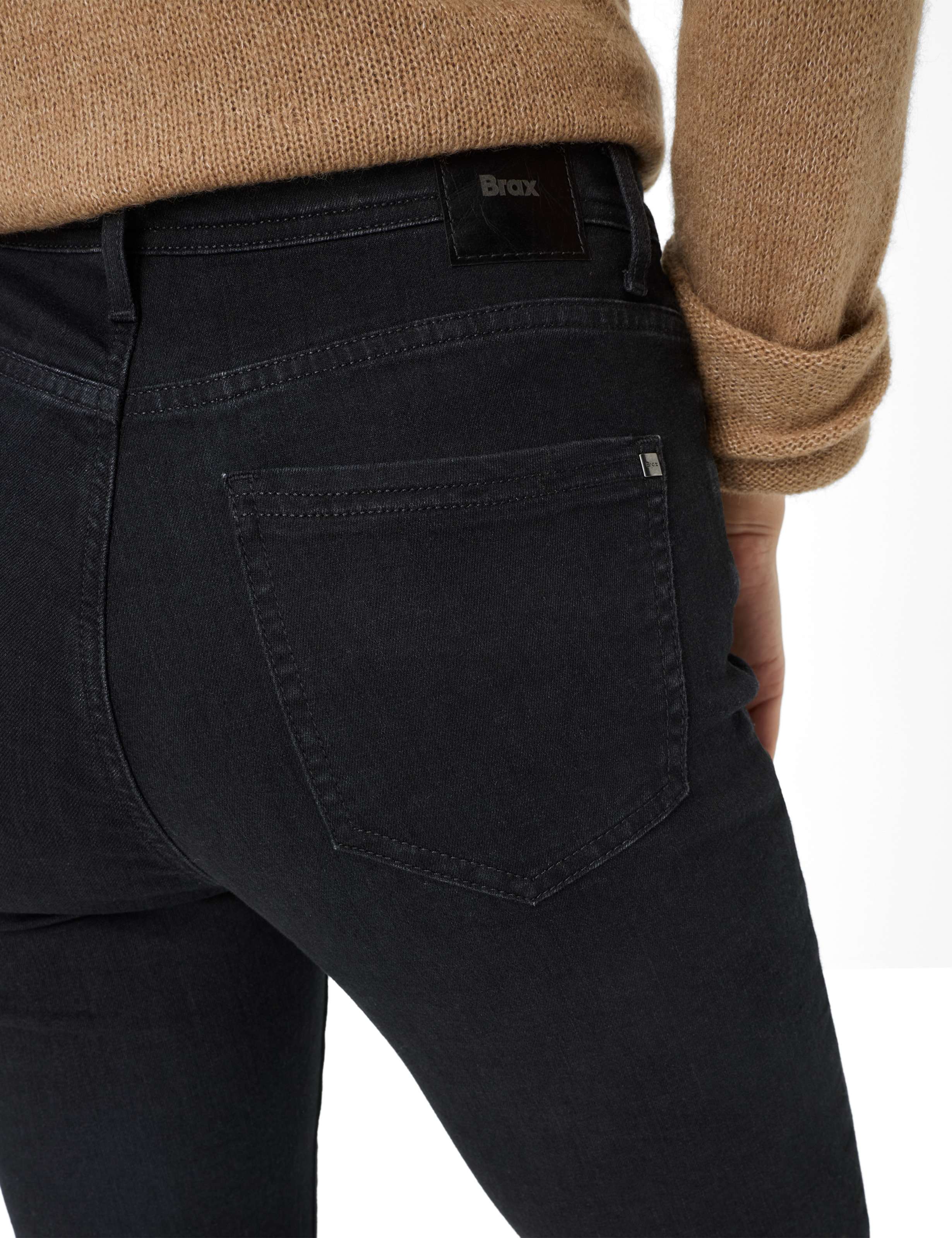 Damen Style CAROLA Denim Schwarz Feminine Fit Detail 2