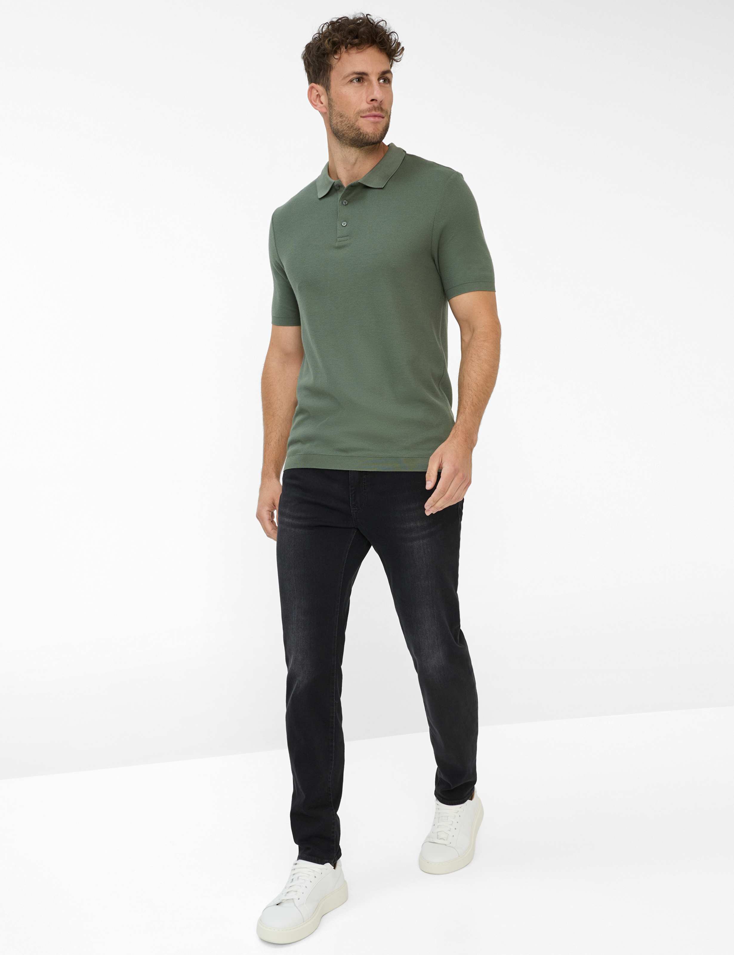 Men Style PARVIS Green  Model Outfit
