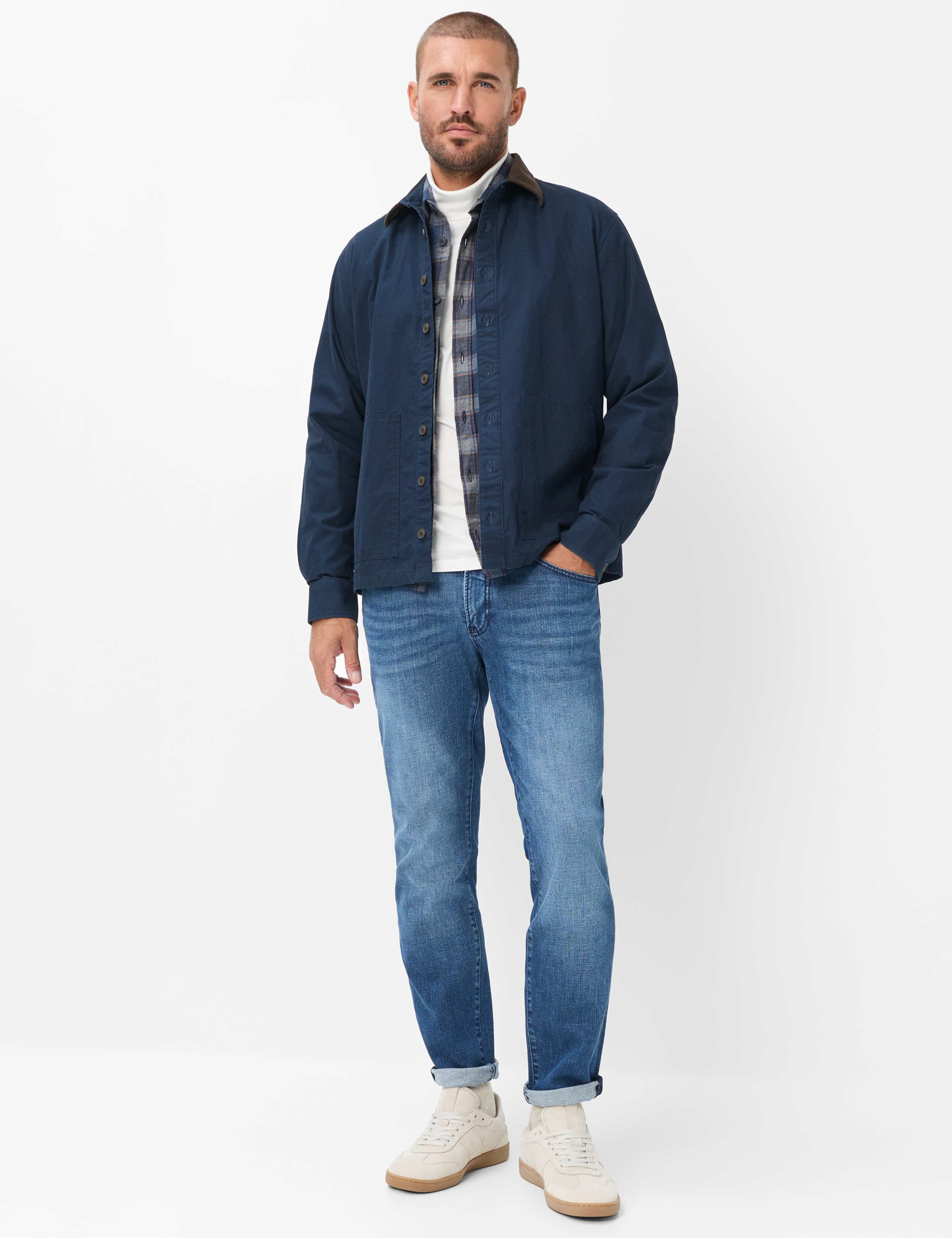 Men Style CHUCK Denim Blue Modern Fit Model Outfit
