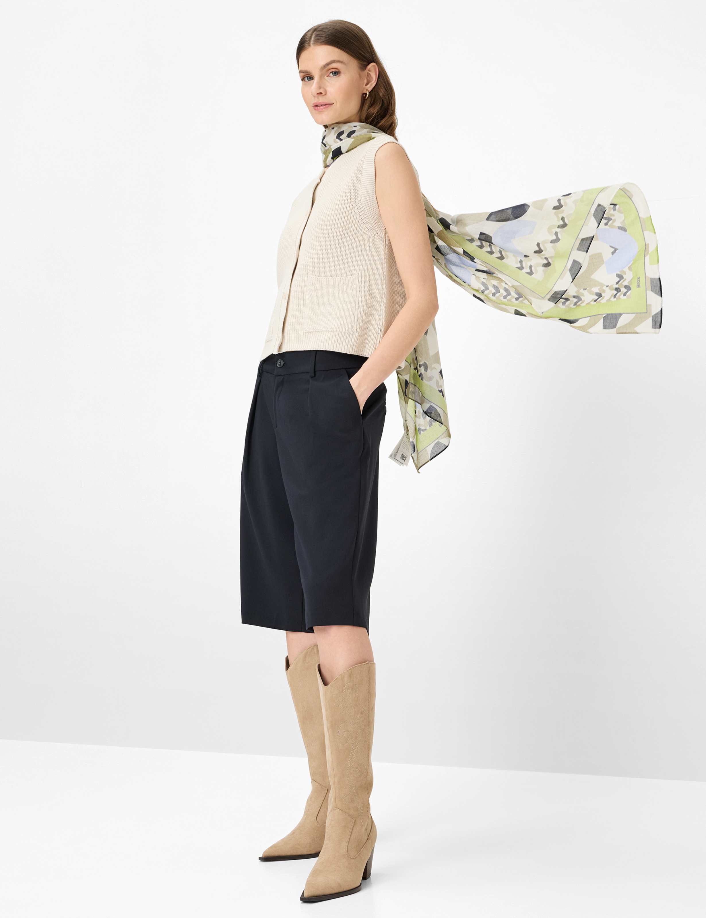 Women Style MILLA B Dark Blue Tapered Fit Model Outfit