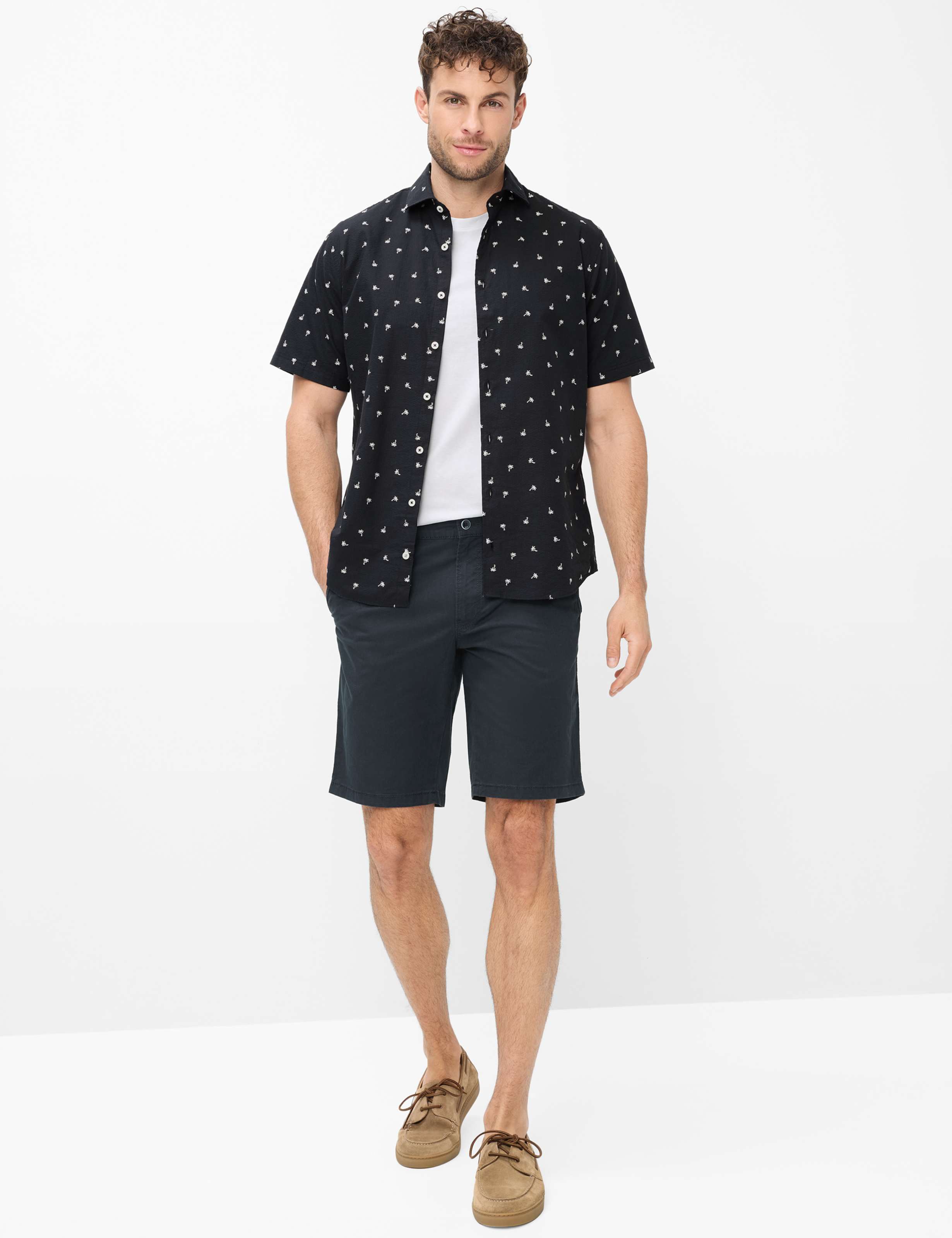 Herren Style BALU Dunkelblau Modern Fit Model Outfit