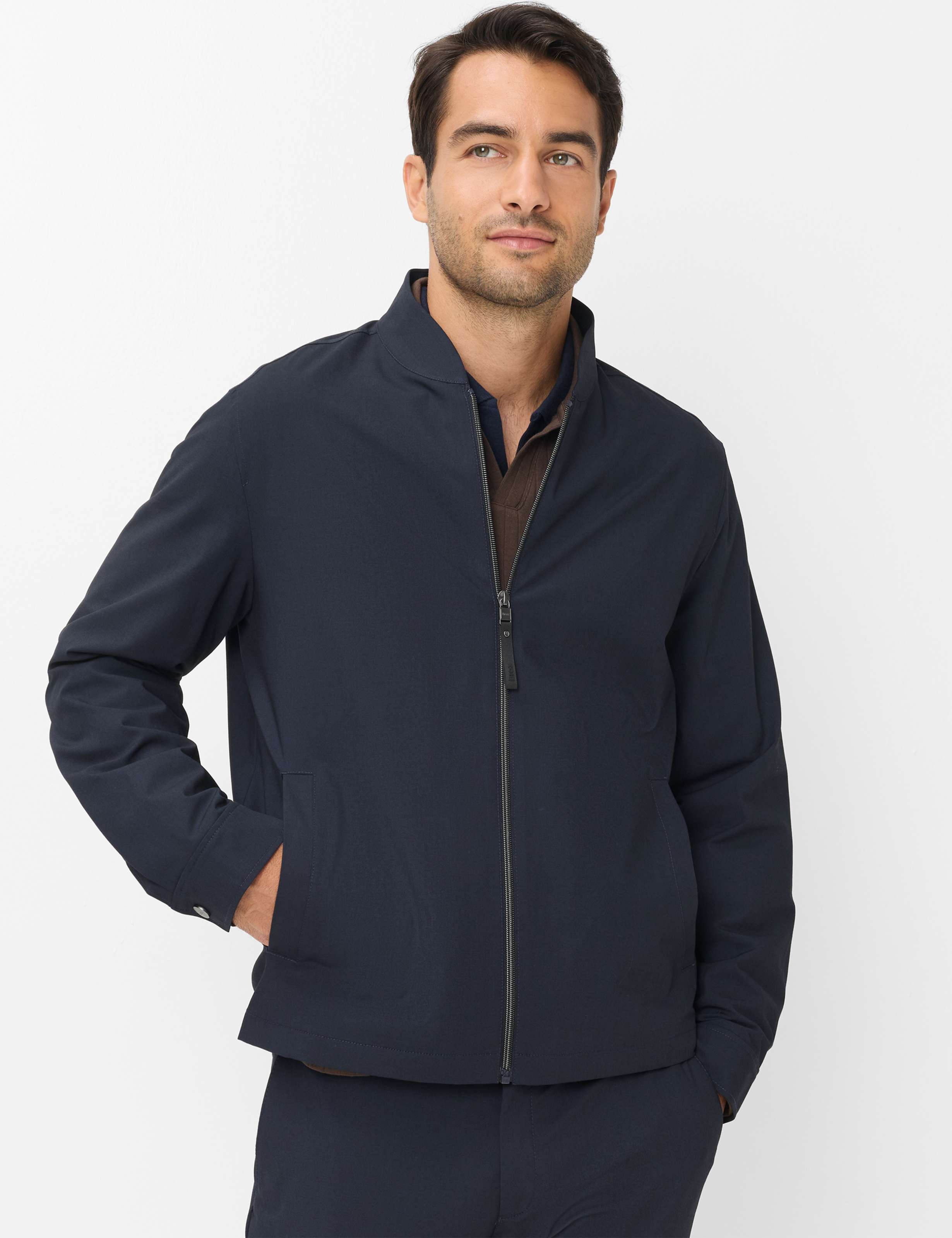 Herren Style JAMIE Dunkelblau  Model Front