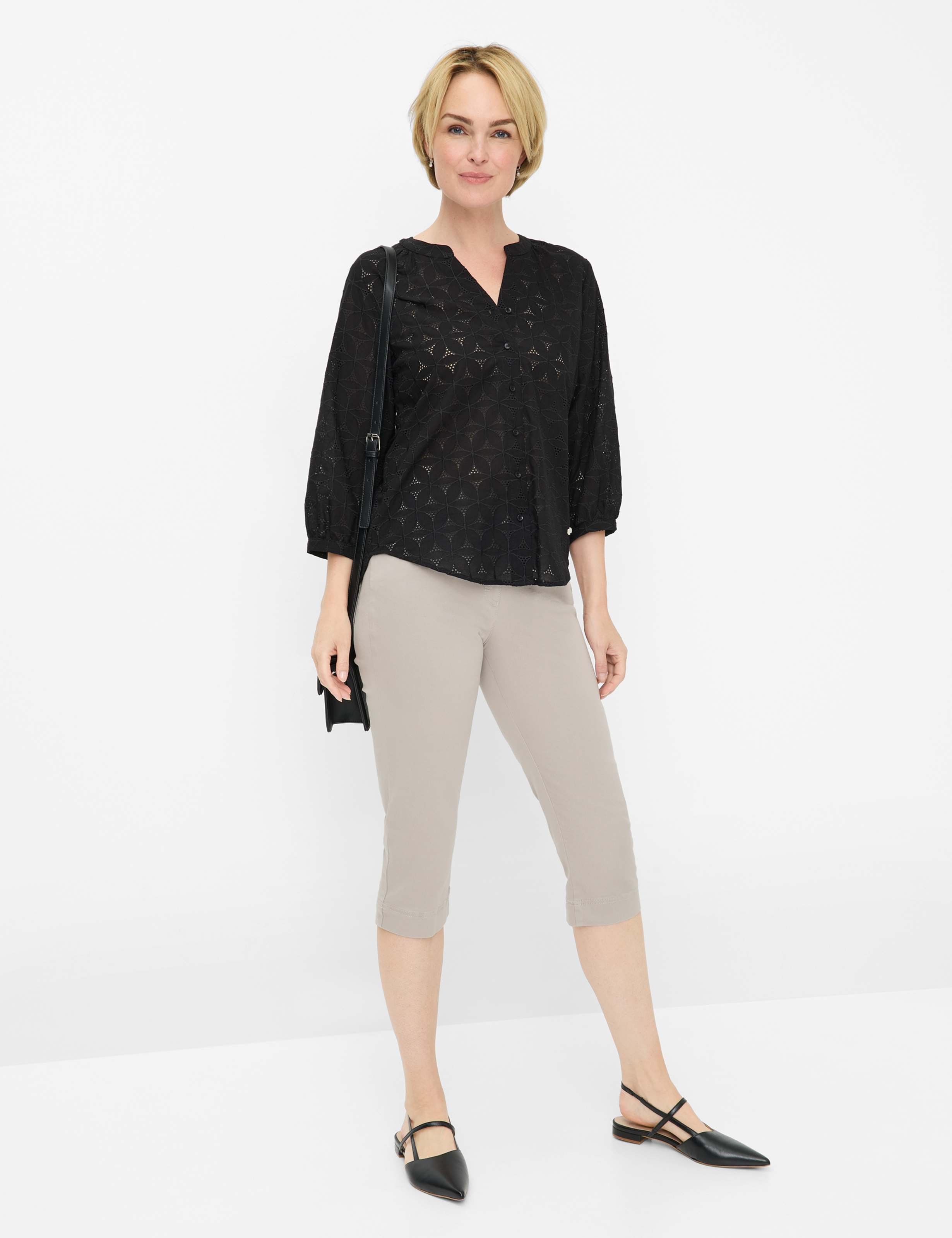 Damen Style CARINA CAPRI Denim Beige Comfort Plus Fit Model Outfit