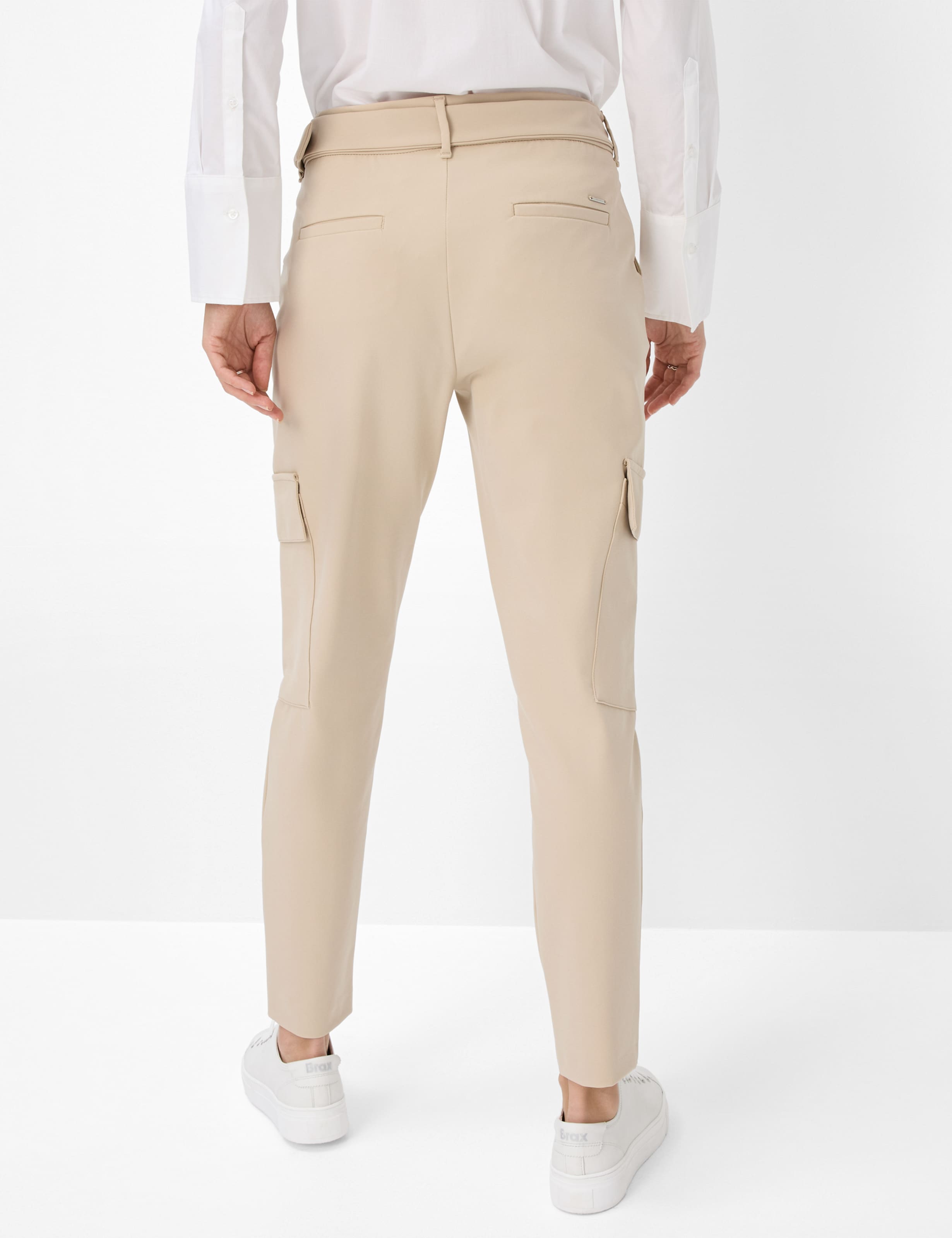 Damen Style MORRIS Beige Relaxed Fit Model Rueck