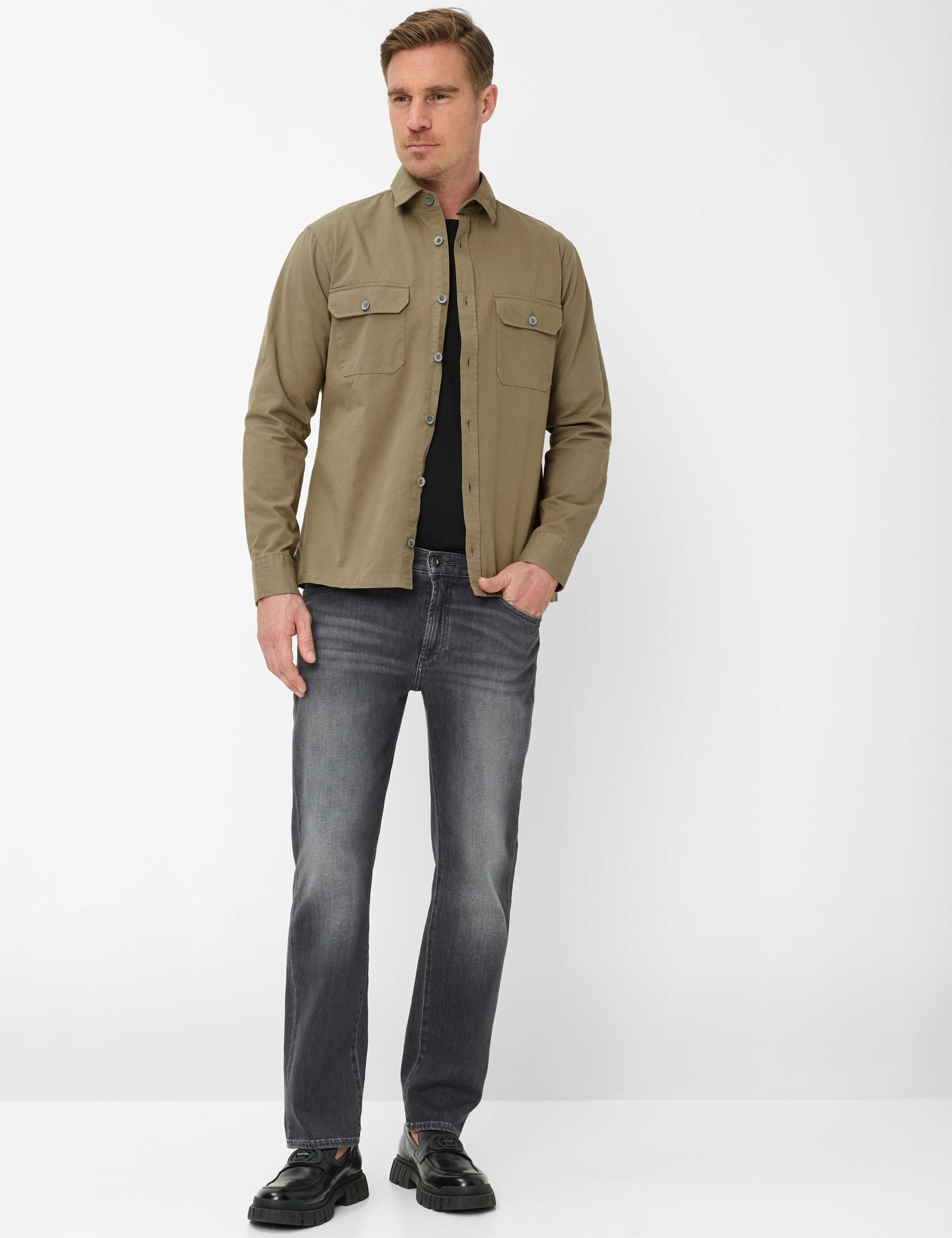 Homme Style CLINT Denim Gris Moyen Straight Fit Tenue du mannequin