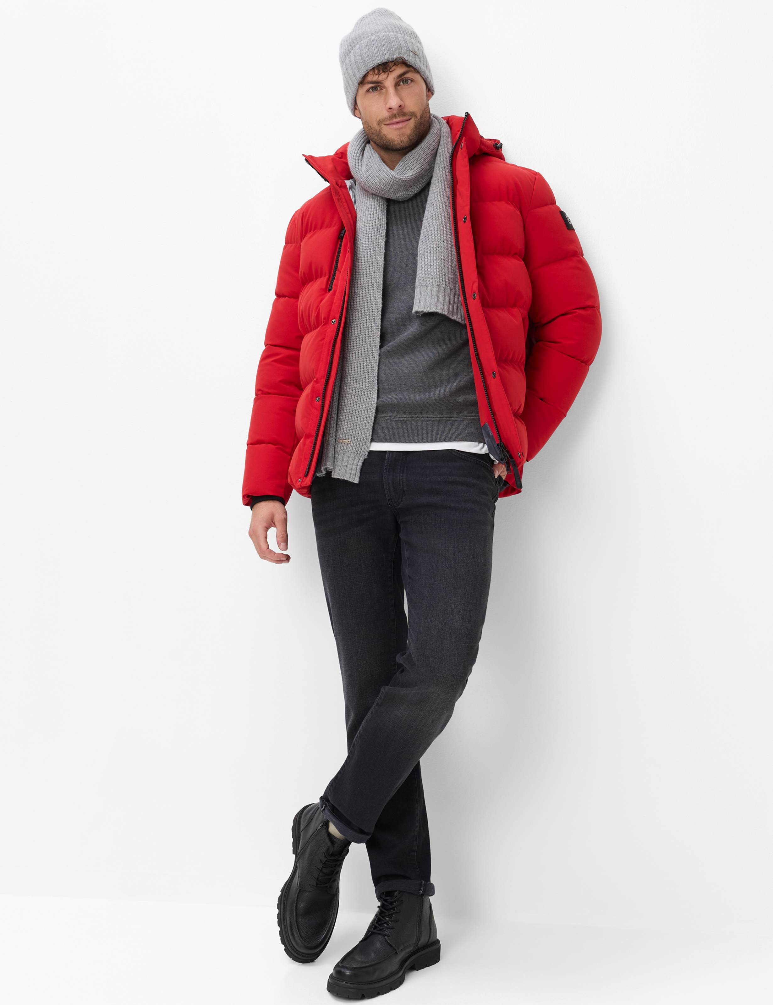 Homme Style BOB Rouge  Tenue du mannequin