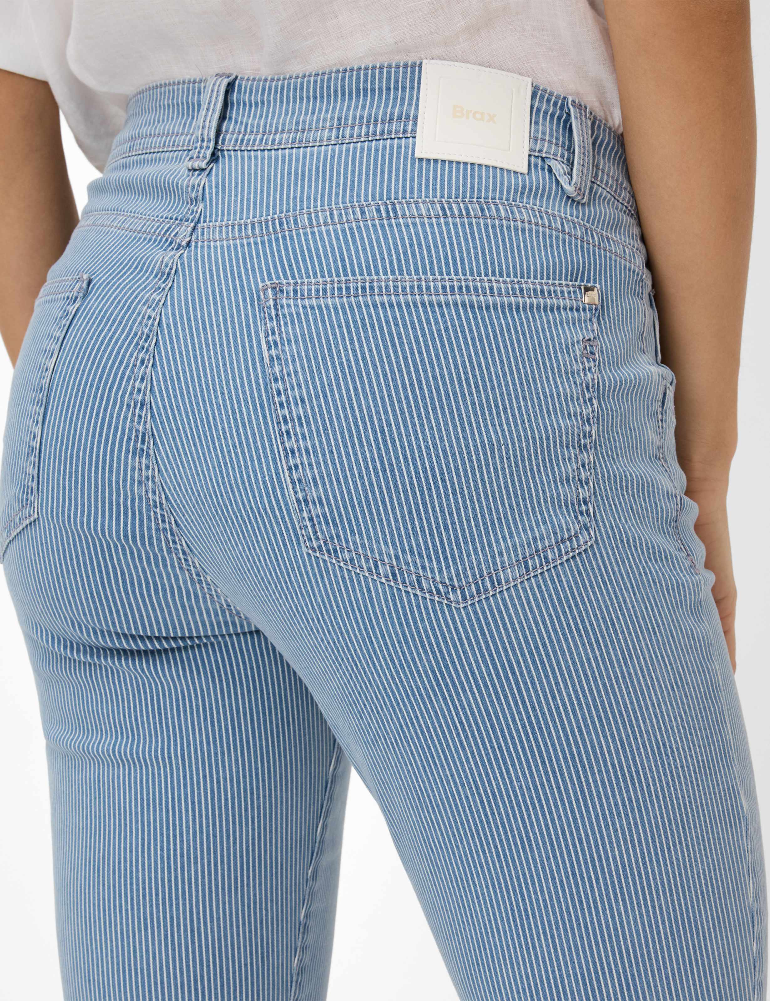 Women Style SHAKIRA S Denim Blue Slim Fit Detail 2
