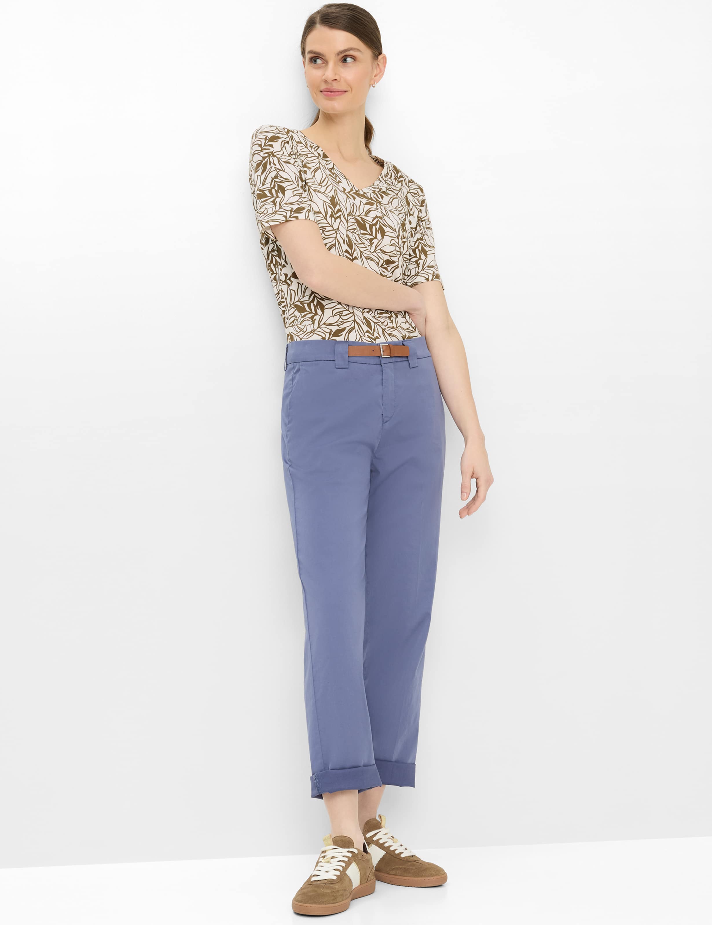 Femme Style MADISON Bleu Straight Fit Tenue du mannequin