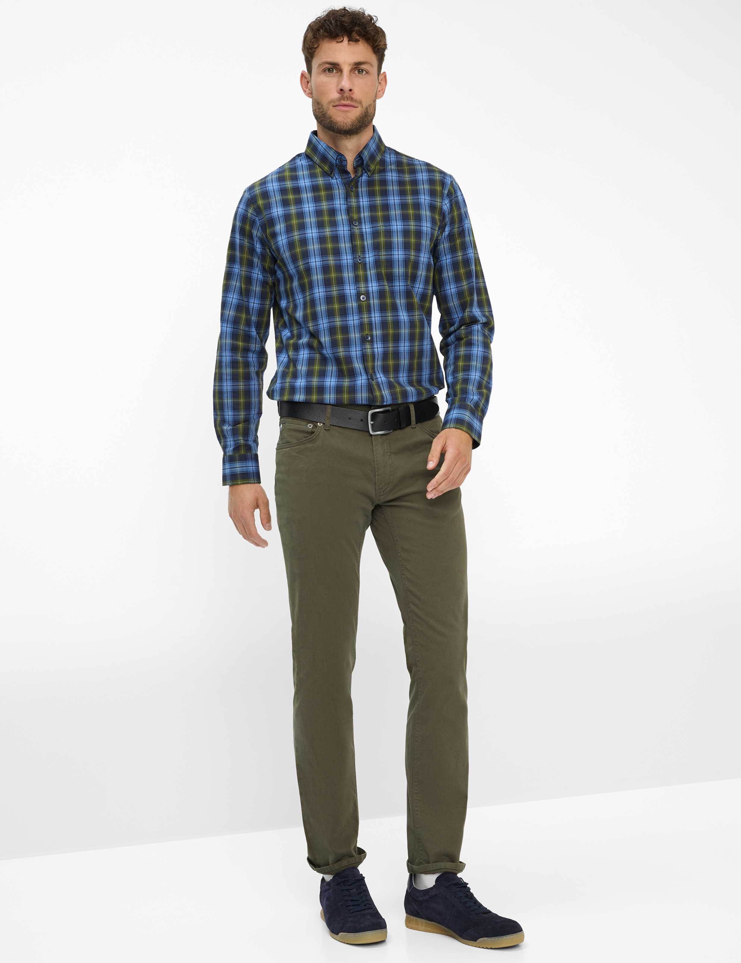 Men Style CHUCK Green - Olive Modern Fit Model Outfit