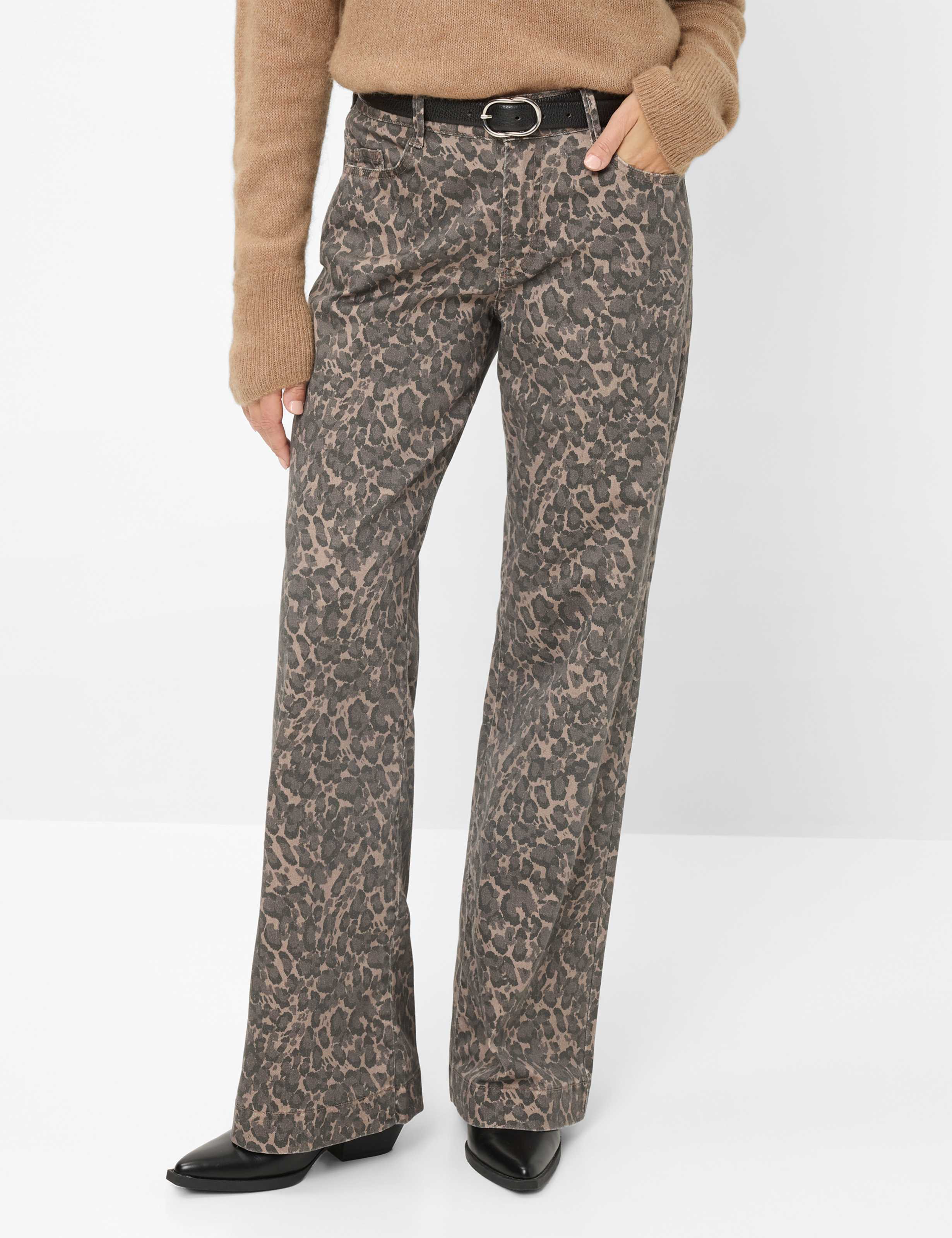 Shades of brown, Women, Style MAINE, MODEL_FRONT_ISHOP