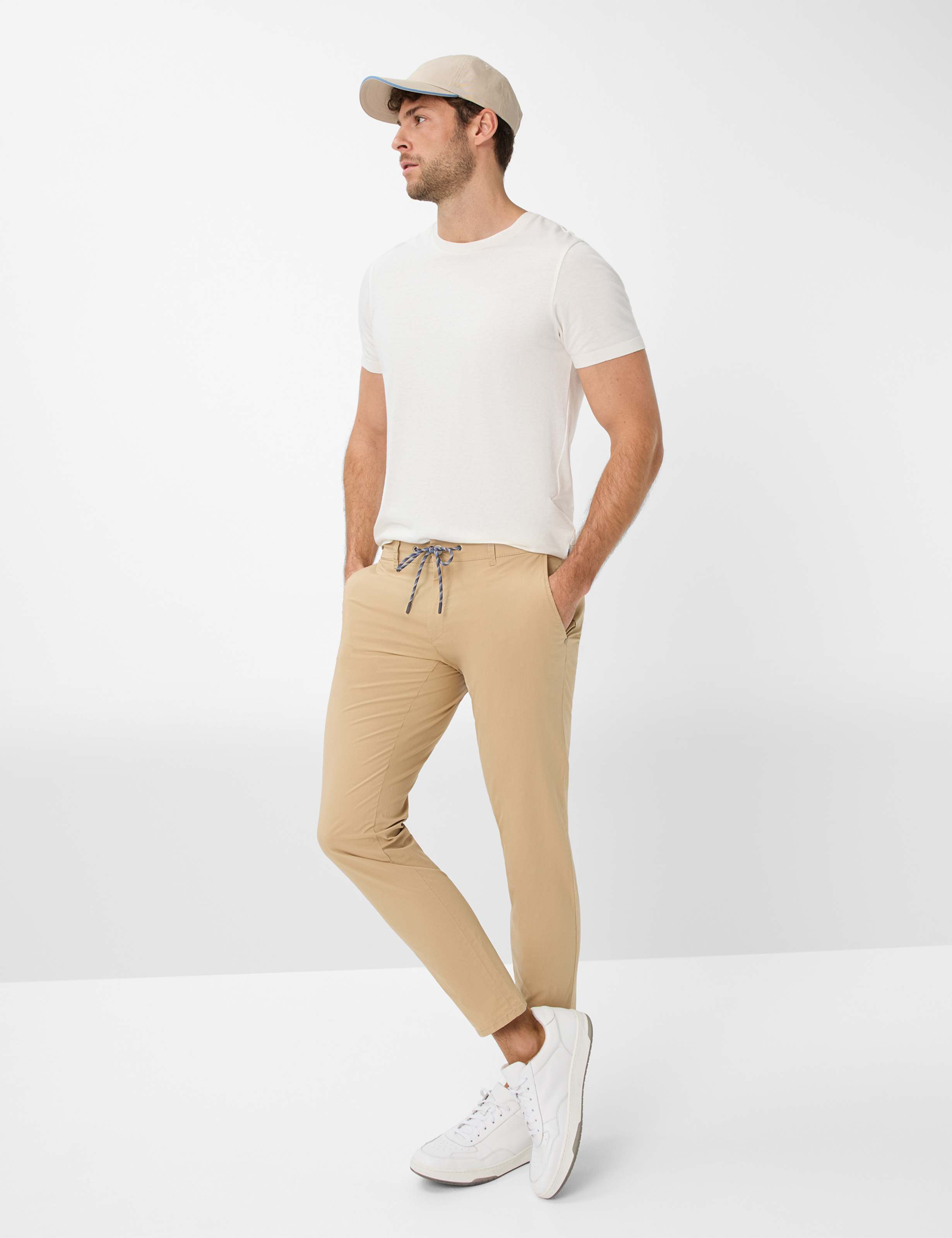 Herren Style FABIO Beige Modern Fit Model Outfit