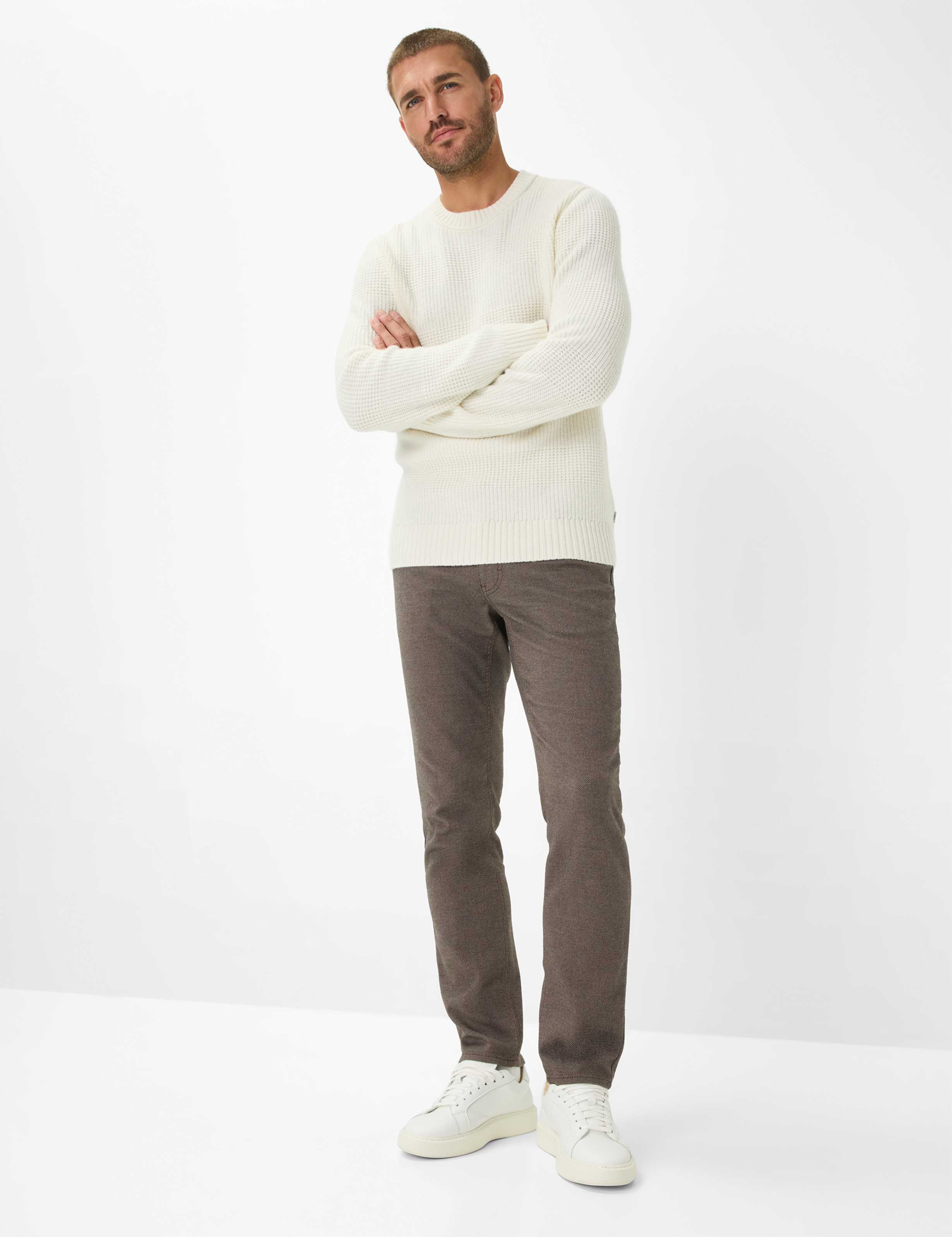 Herren Style COOPER Braun Regular Fit Model Outfit