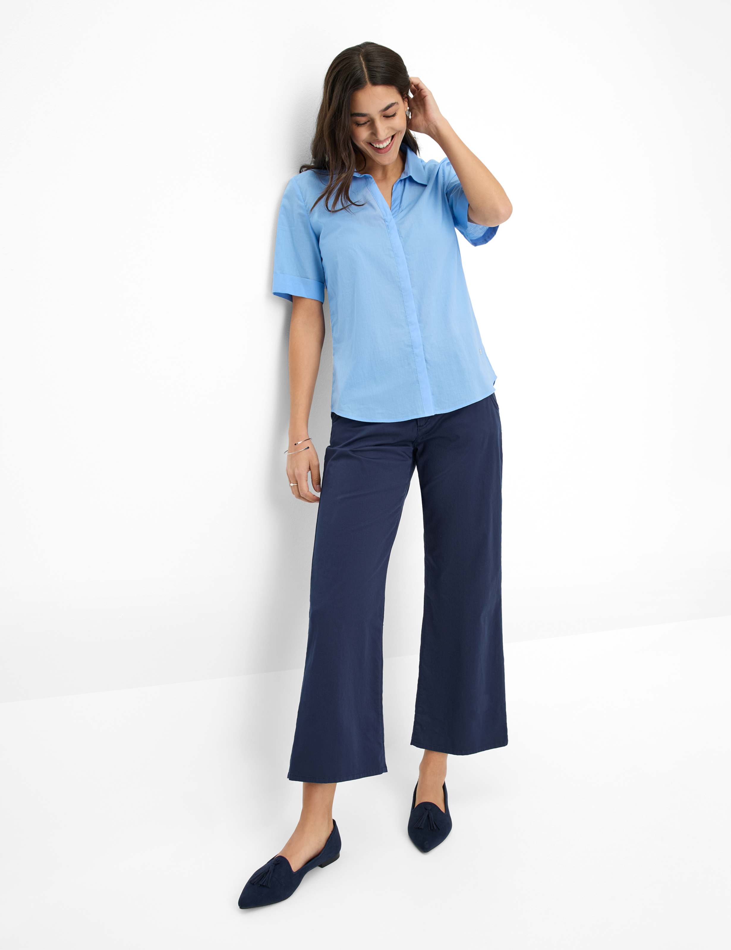 Damen Style VERI Blau  Model Outfit