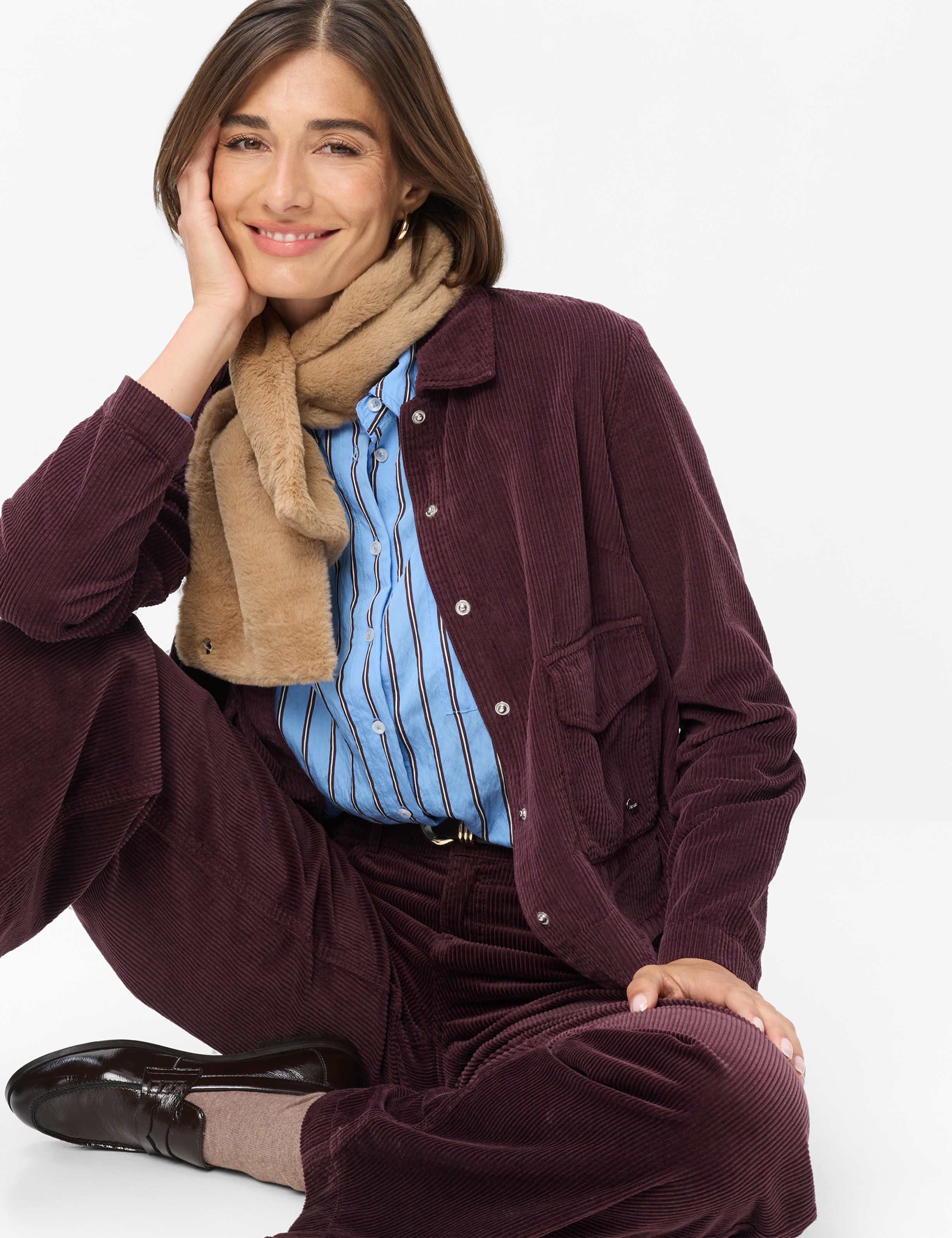 Femme Style VEGA Violette Foncé  Détail 1