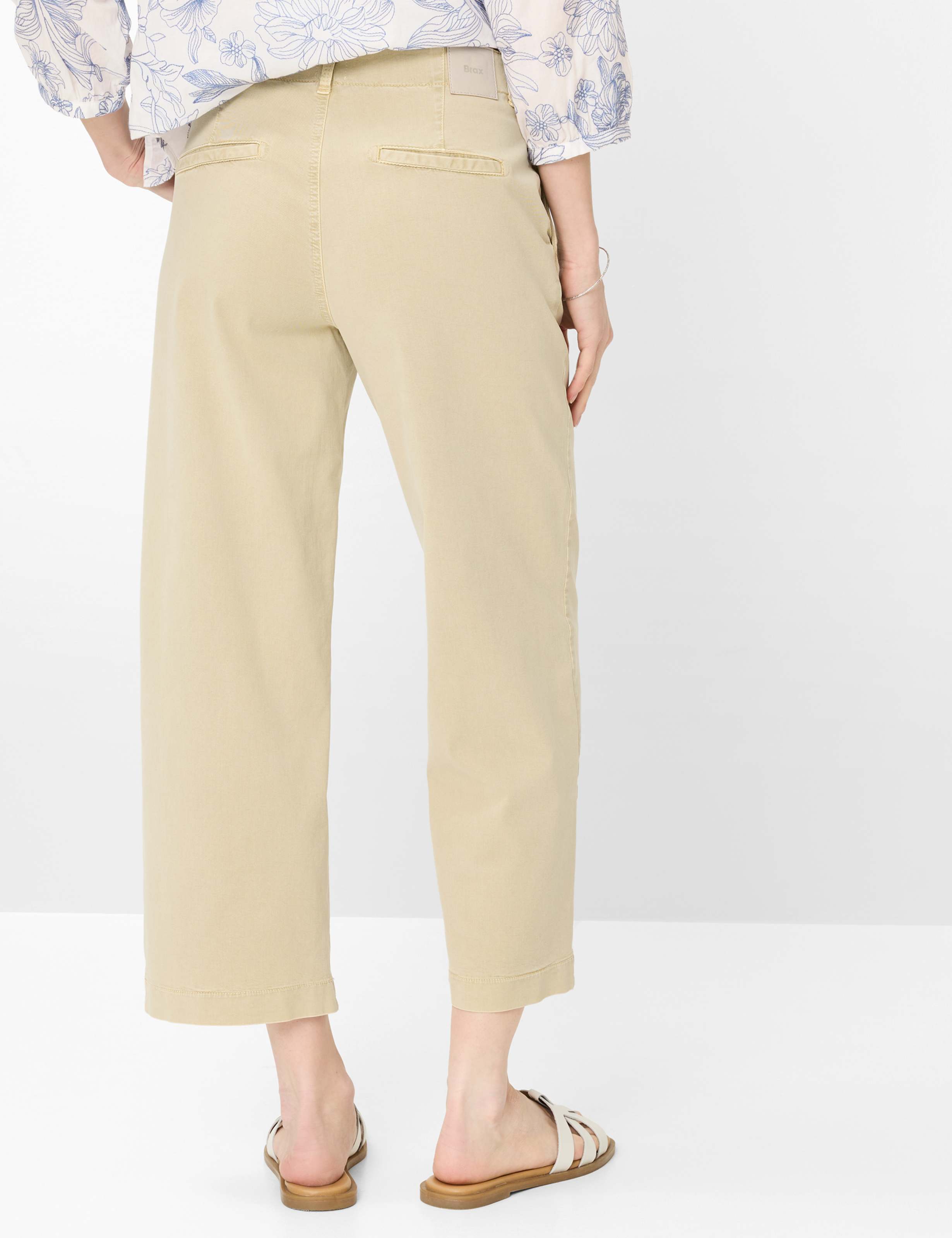 Shades of Beige, Women, Style MAINE S, MODEL_RUECK_ISHOP