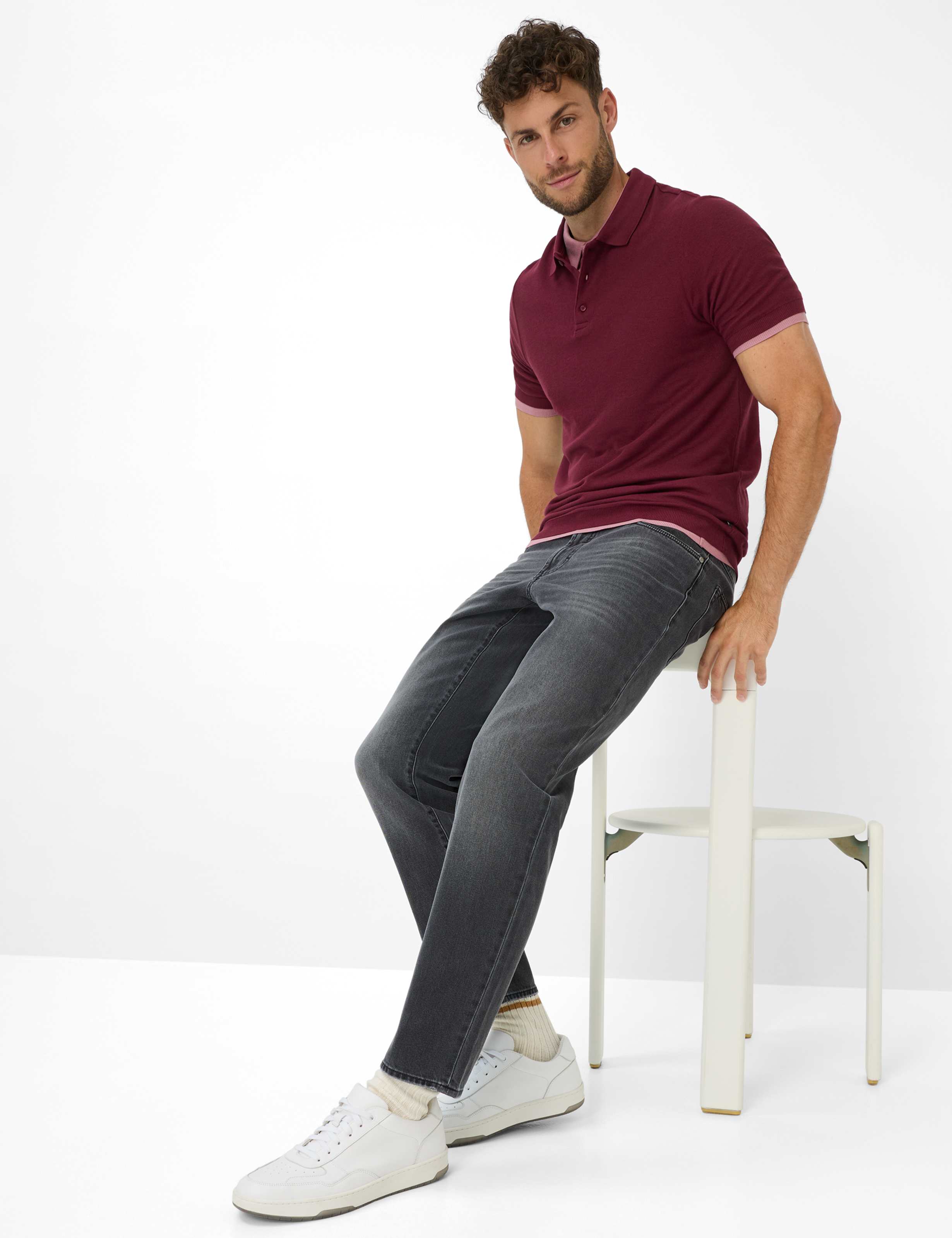 Men Style CURTIS Denim Medium Gray Relaxed Fit Detail 1