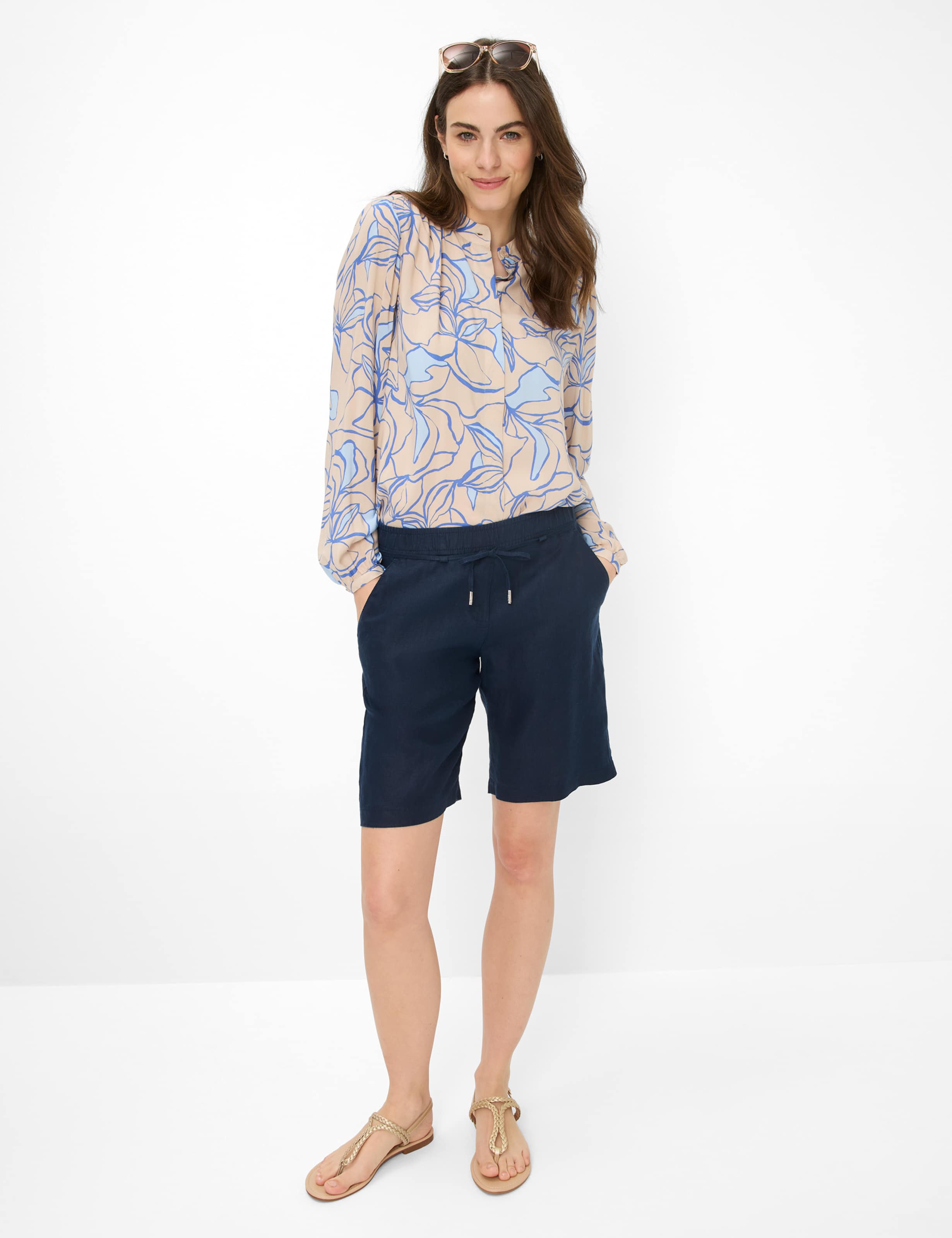 Women Style MEL B Dark Blue Relaxed Fit Model Outfit