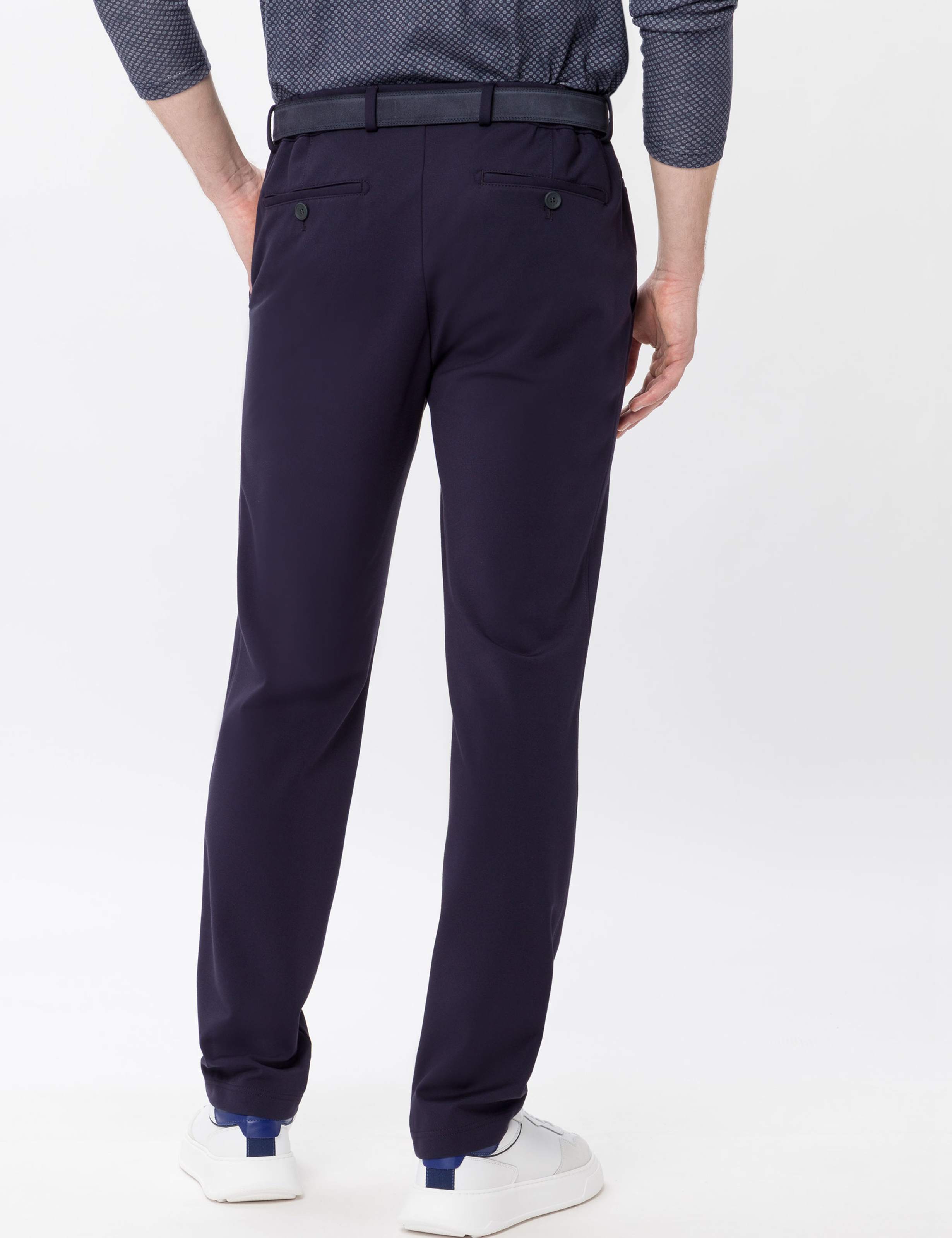 Herren Style THILO Dunkelblau Regular Fit Model Outfit