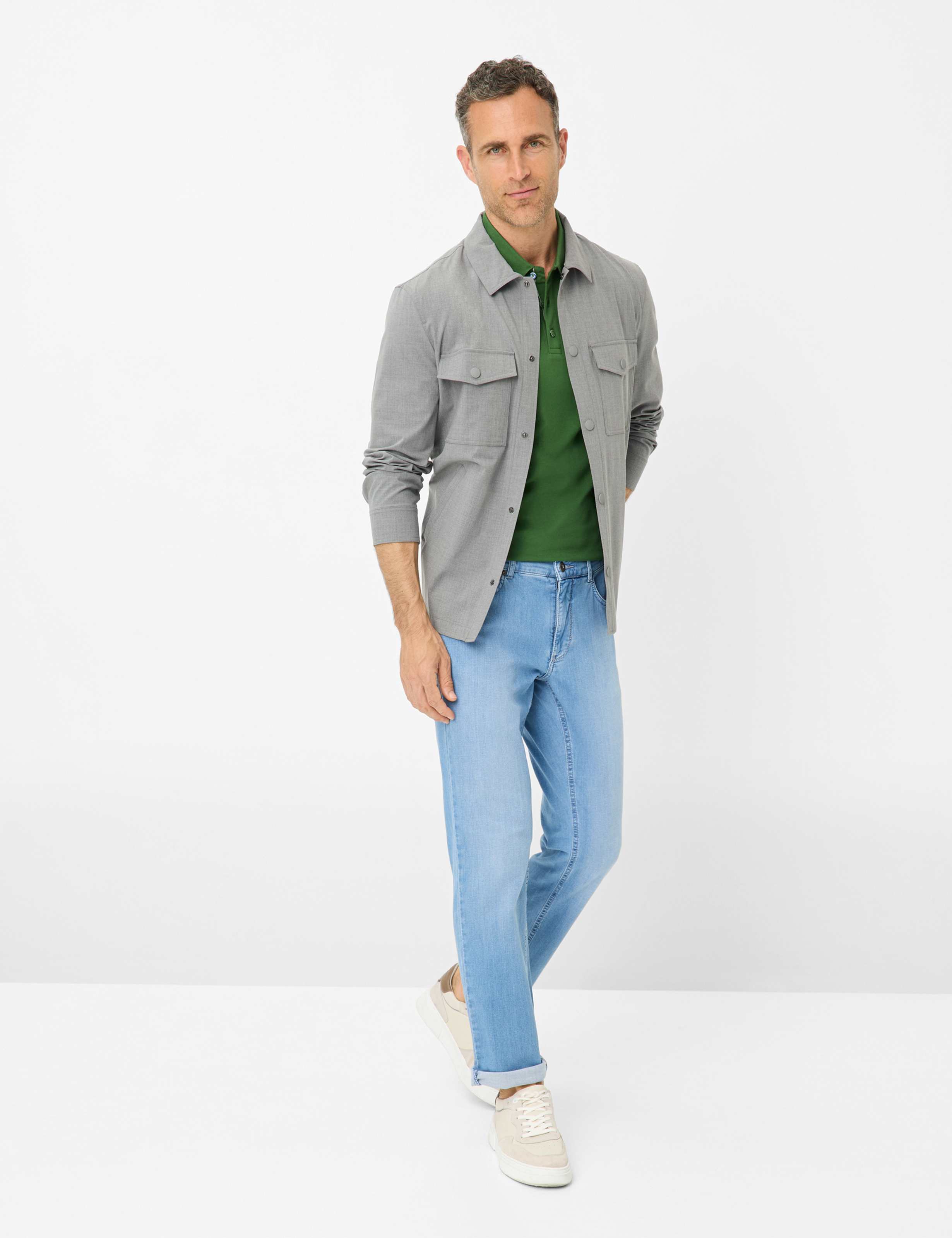 Herren Style COOPER Denim Hellblau Regular Fit Model Outfit
