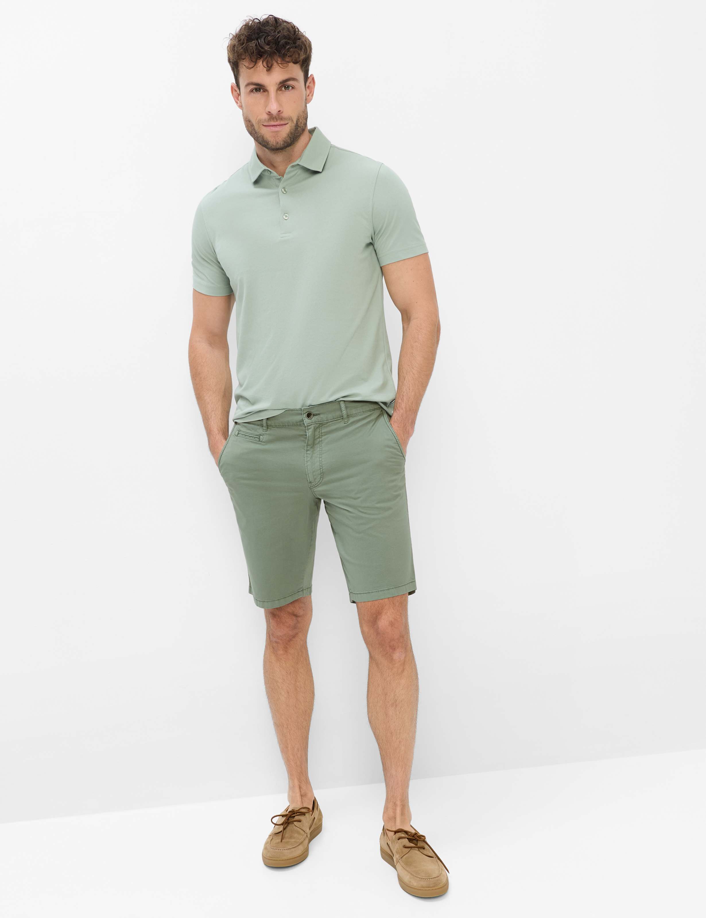 Herren Style BARI Grün Regular Fit Model Outfit