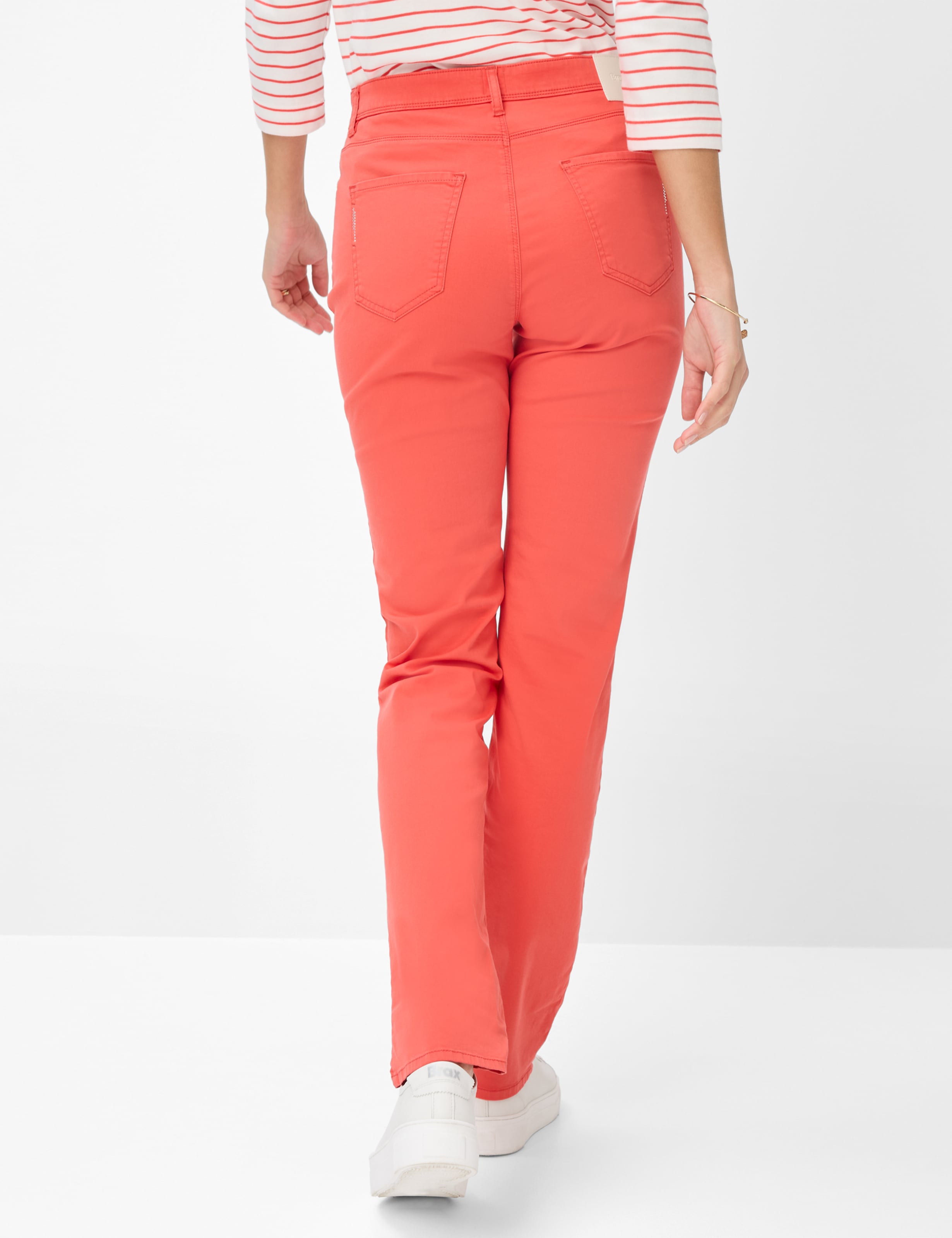 Women Style CAROLA Red Feminine Fit Model back