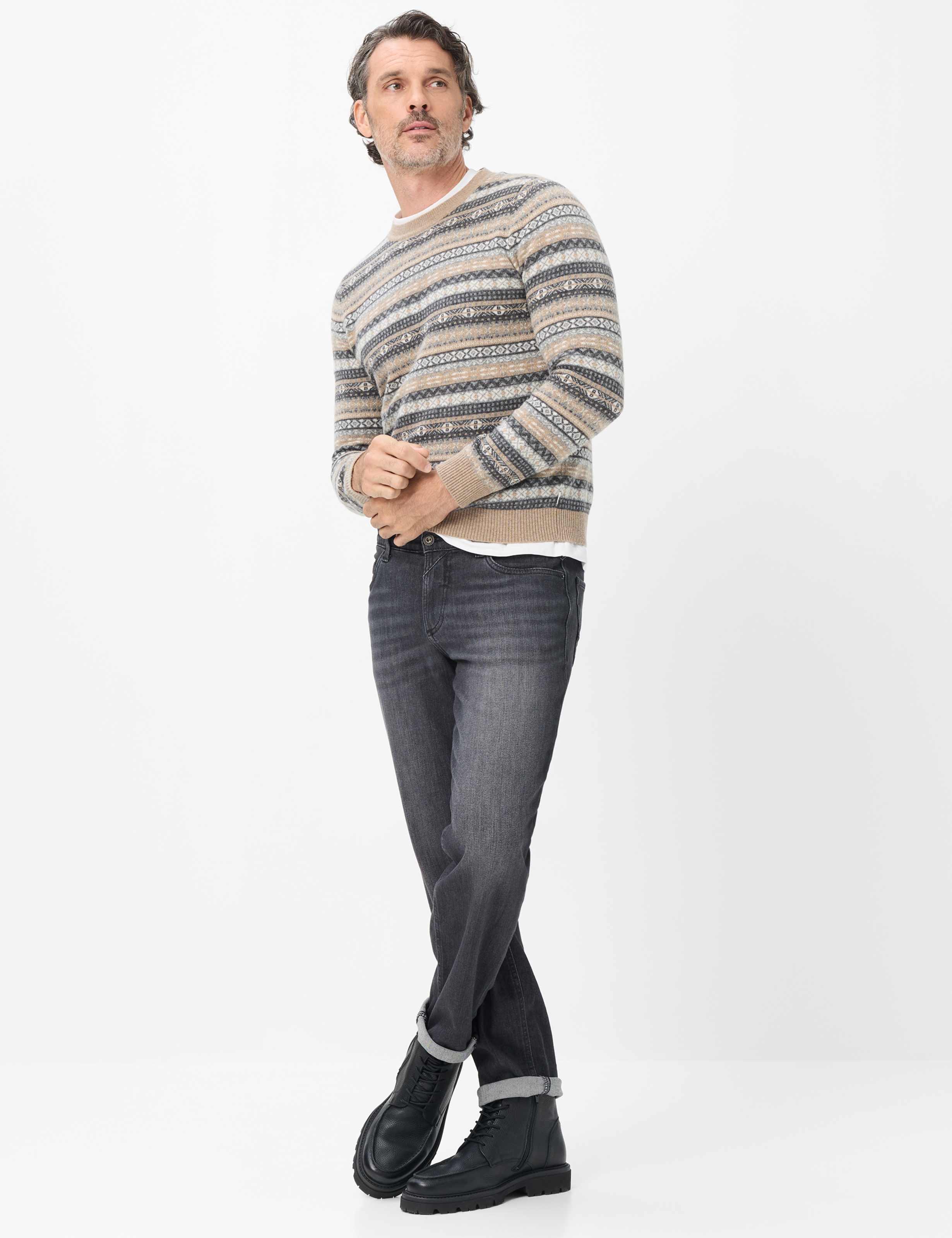 Men Style LUKE Denim Medium Gray Regular Fit Model Outfit